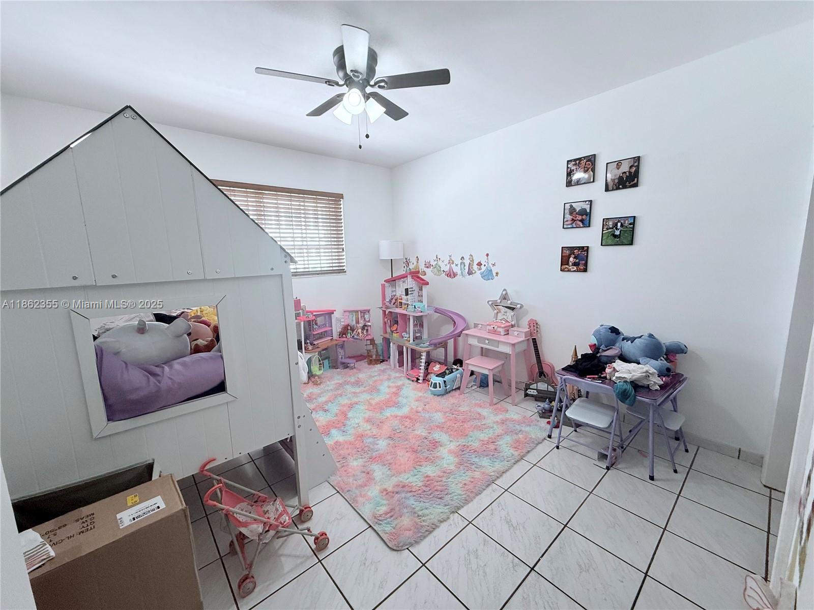 SANTONA CONDO - Residential
