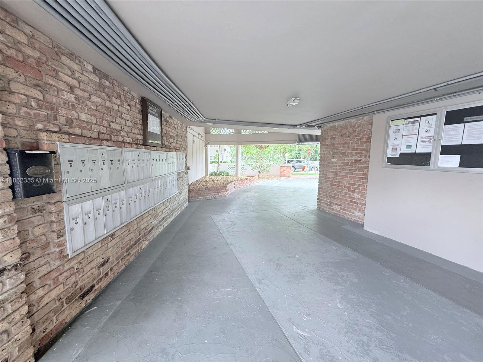 SANTONA CONDO - Residential
