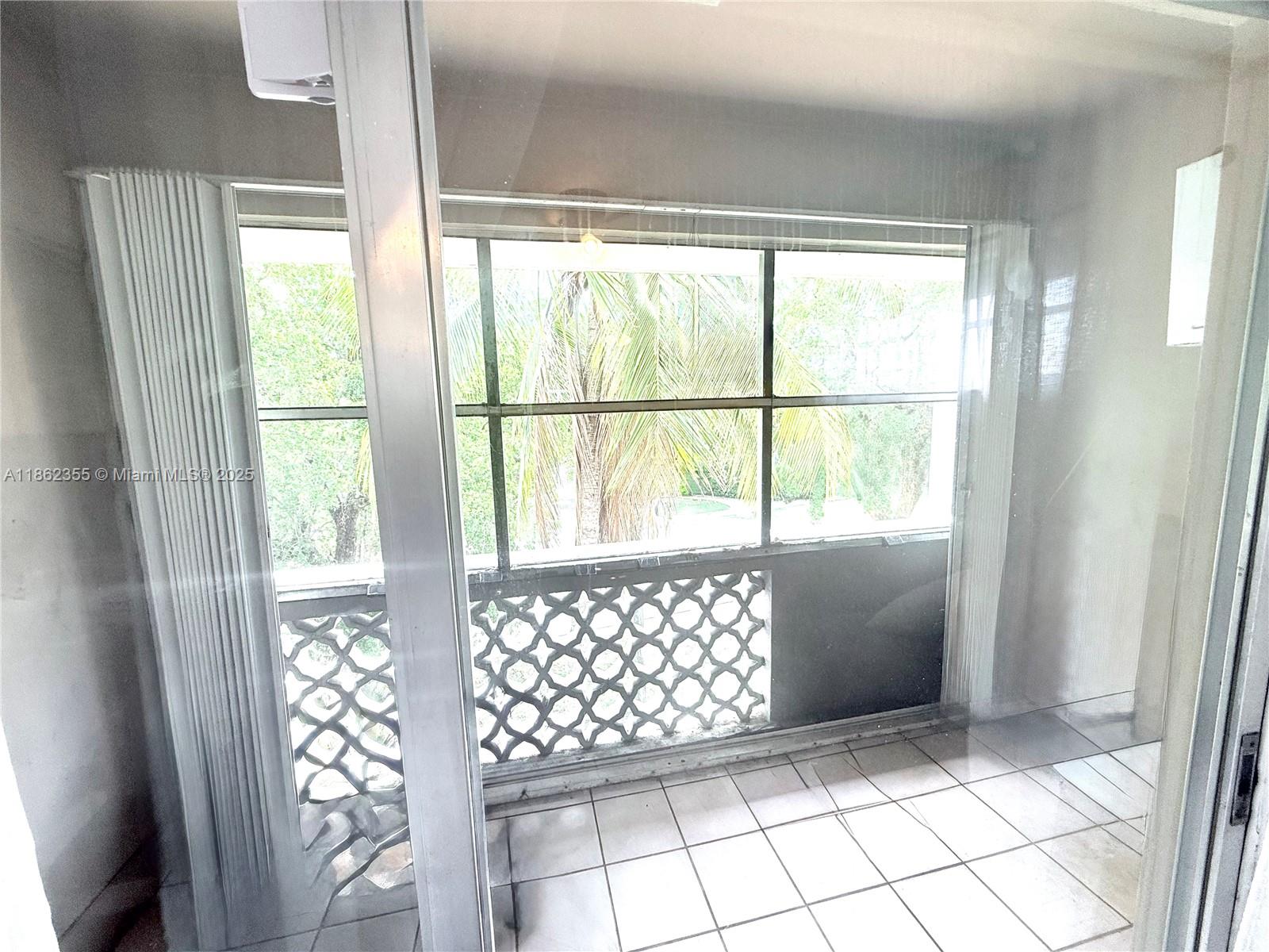 SANTONA CONDO - Residential