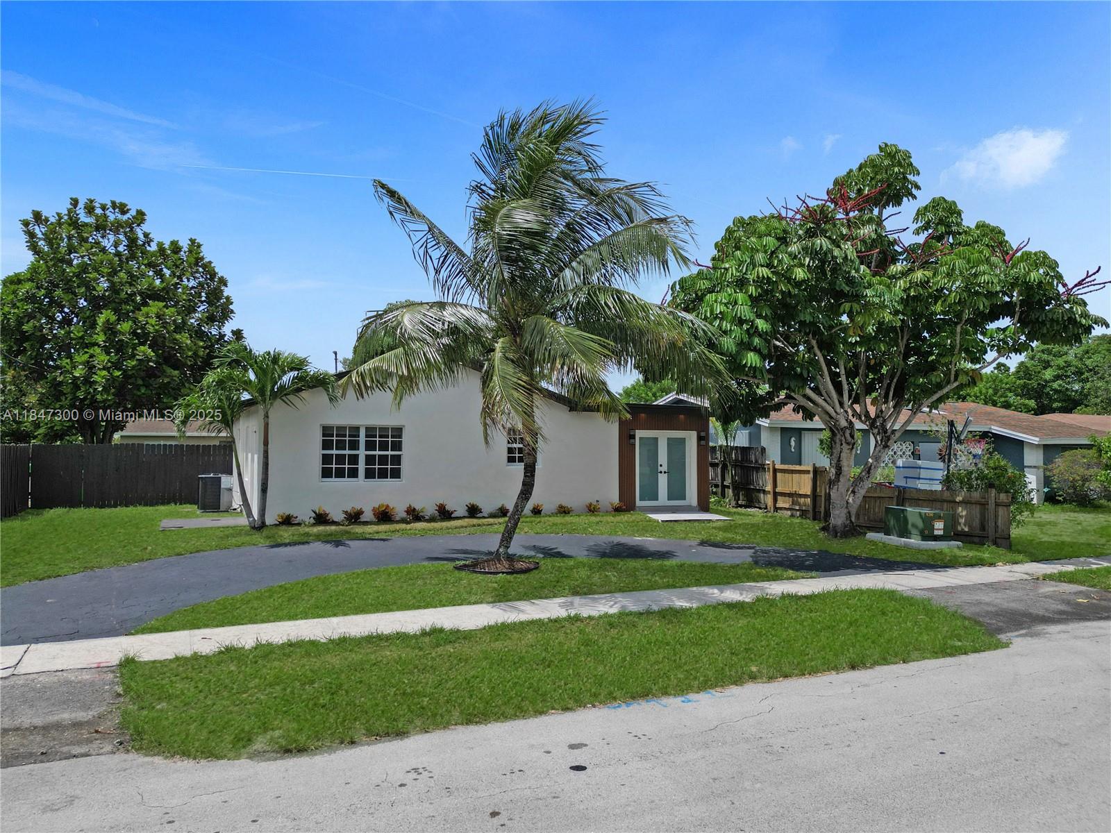 SUNRISE GOLF VILLAGE SEC - Residential