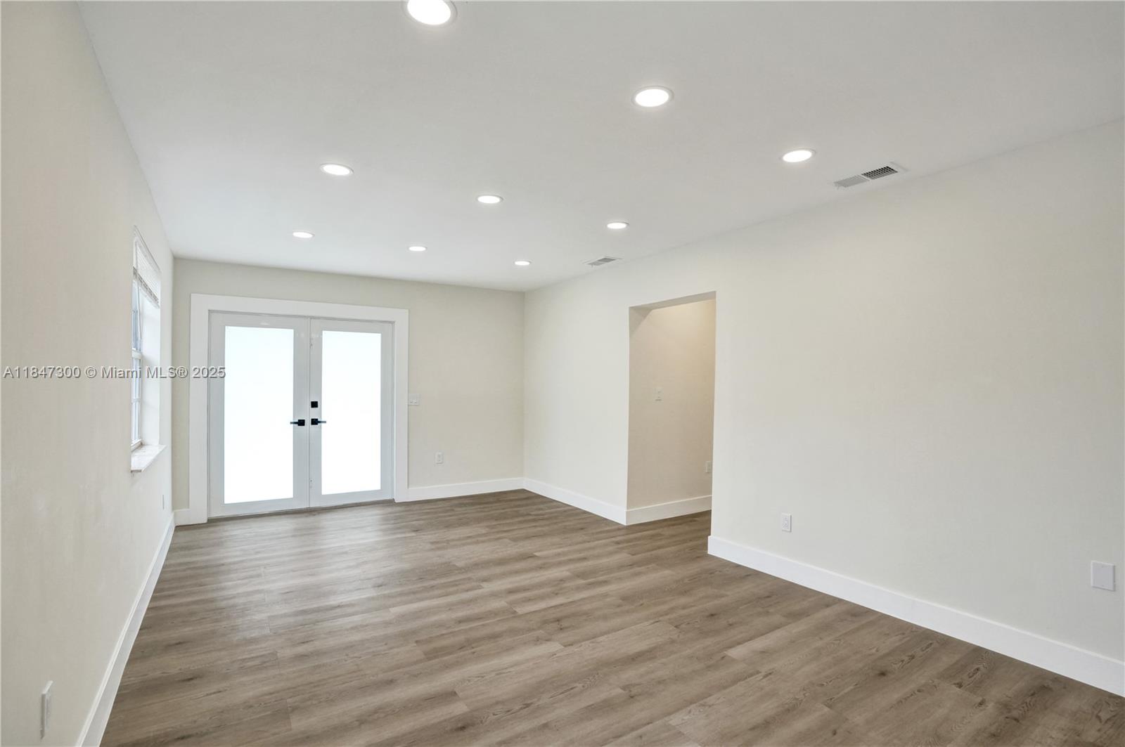 SUNRISE GOLF VILLAGE SEC - Residential