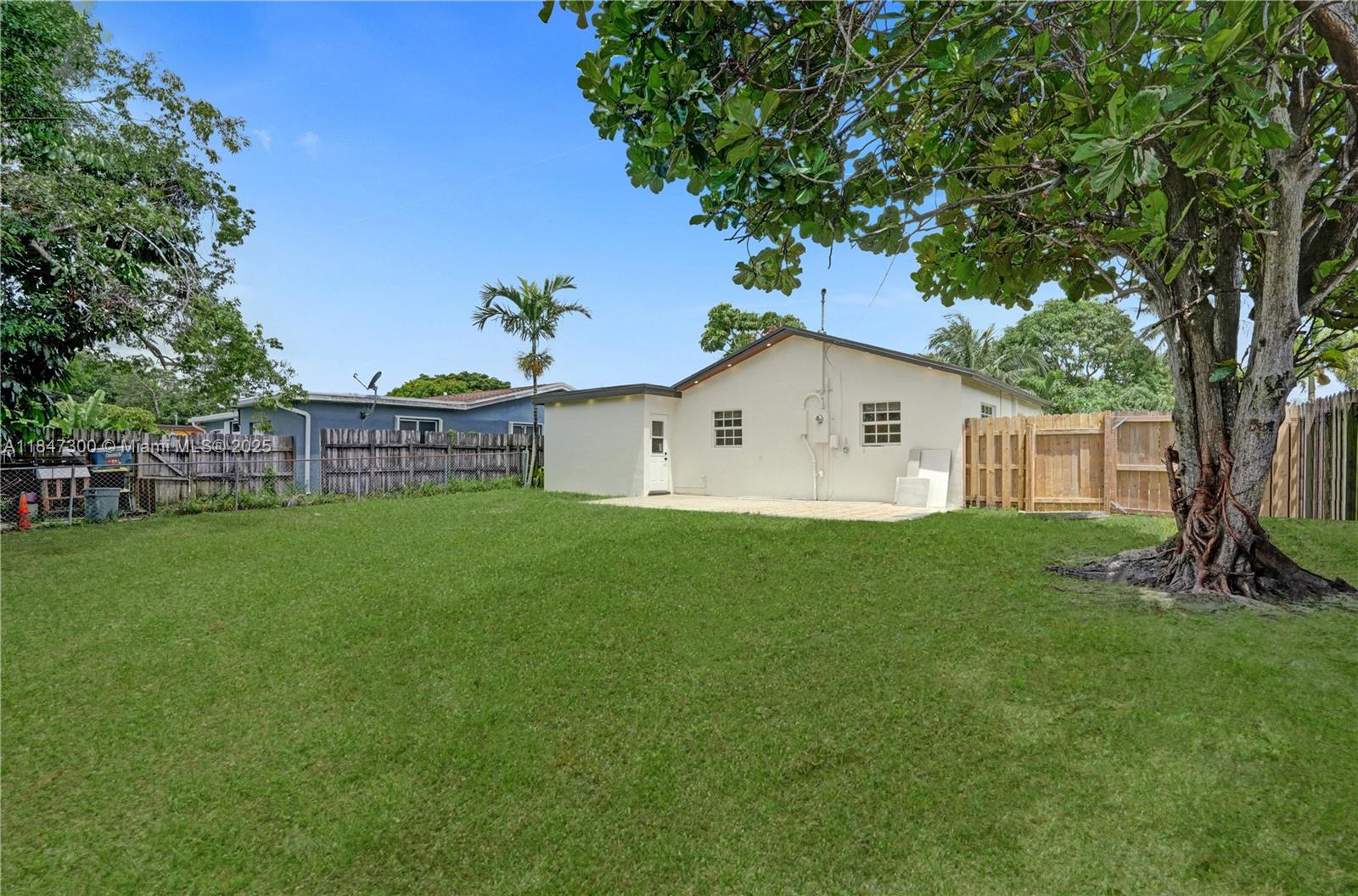 SUNRISE GOLF VILLAGE SEC - Residential