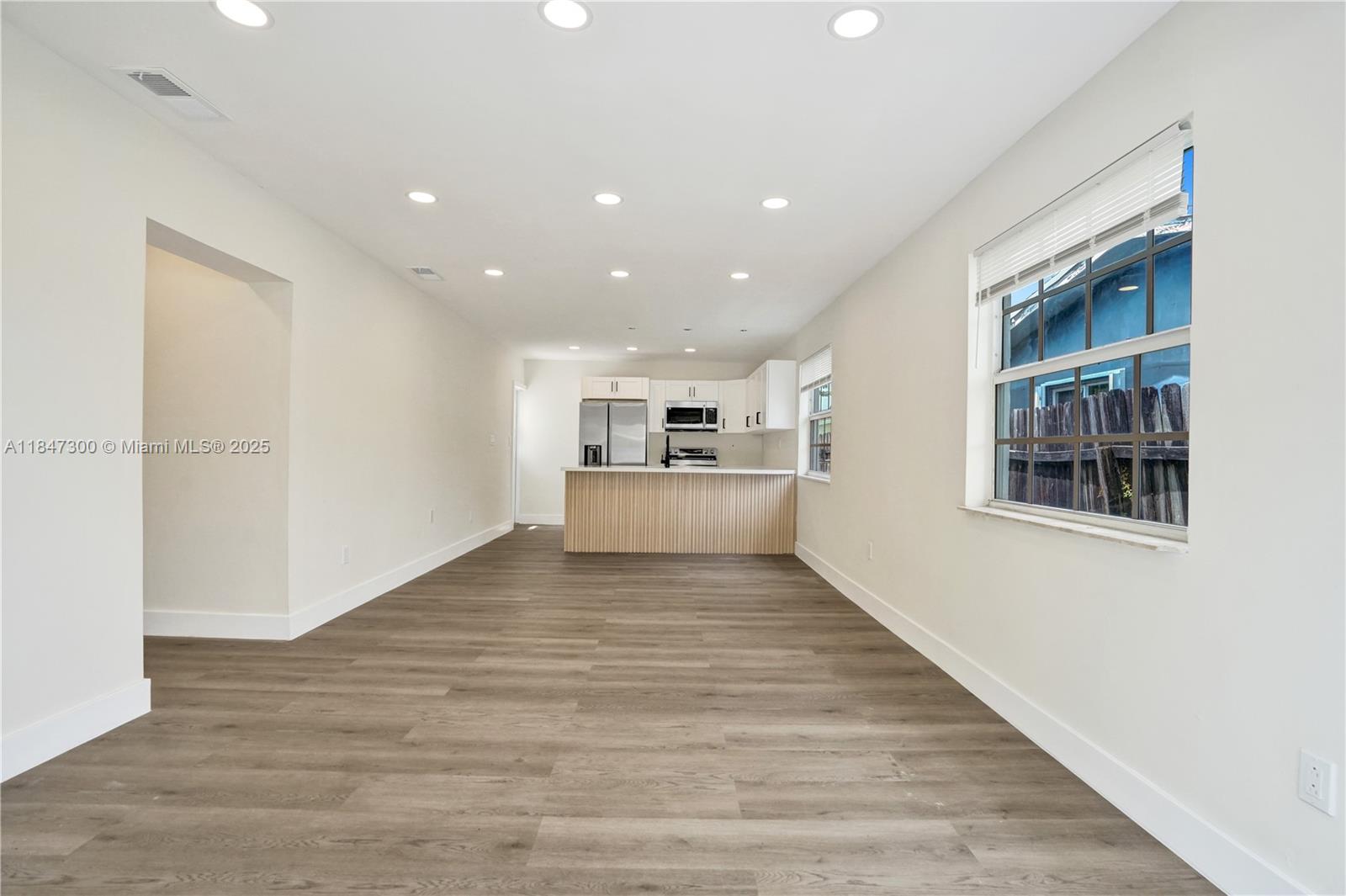6220 NW 12th Ct, Sunrise, FL, 33313/$450,000 4 6220 NW 12th Ct