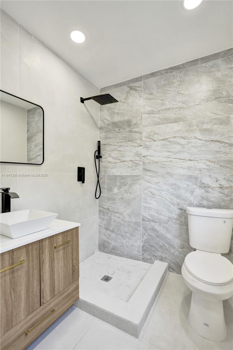 SUNRISE GOLF VILLAGE SEC - Residential