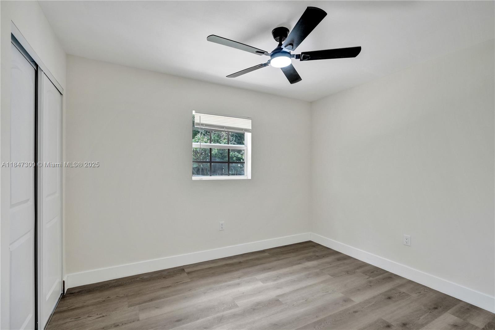 SUNRISE GOLF VILLAGE SEC - Residential