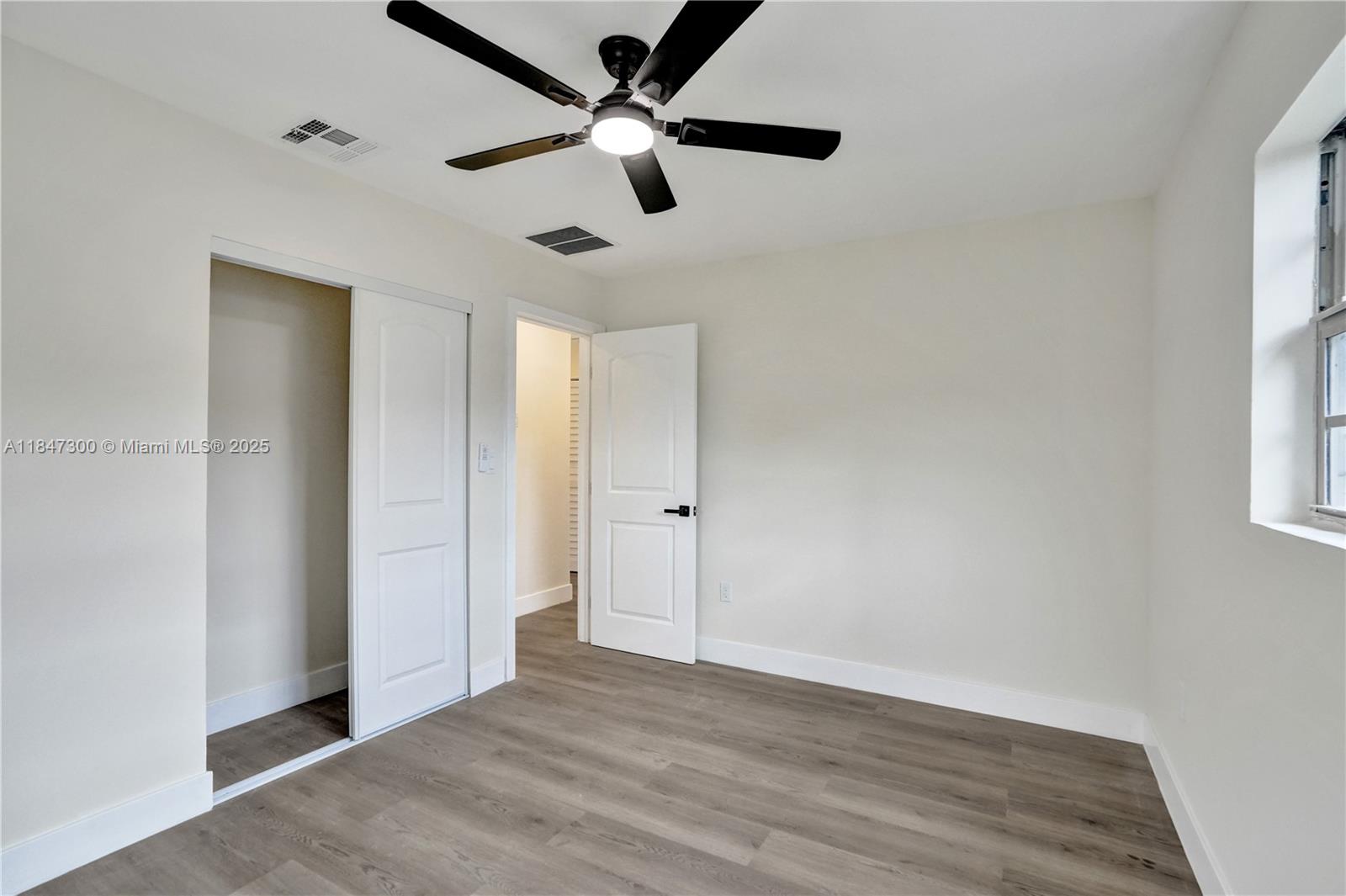 SUNRISE GOLF VILLAGE SEC - Residential