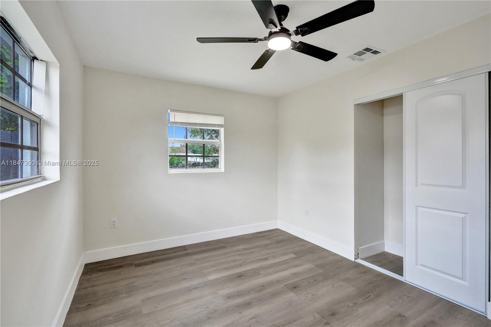 SUNRISE GOLF VILLAGE SEC - Residential