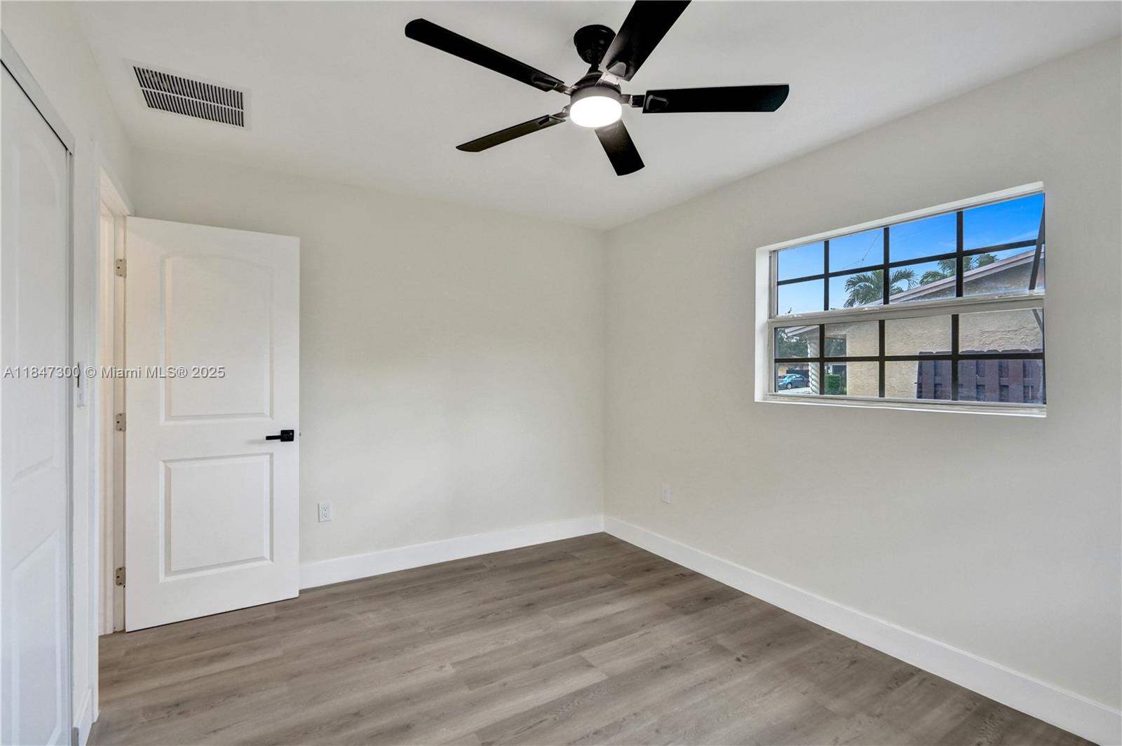 SUNRISE GOLF VILLAGE SEC - Residential