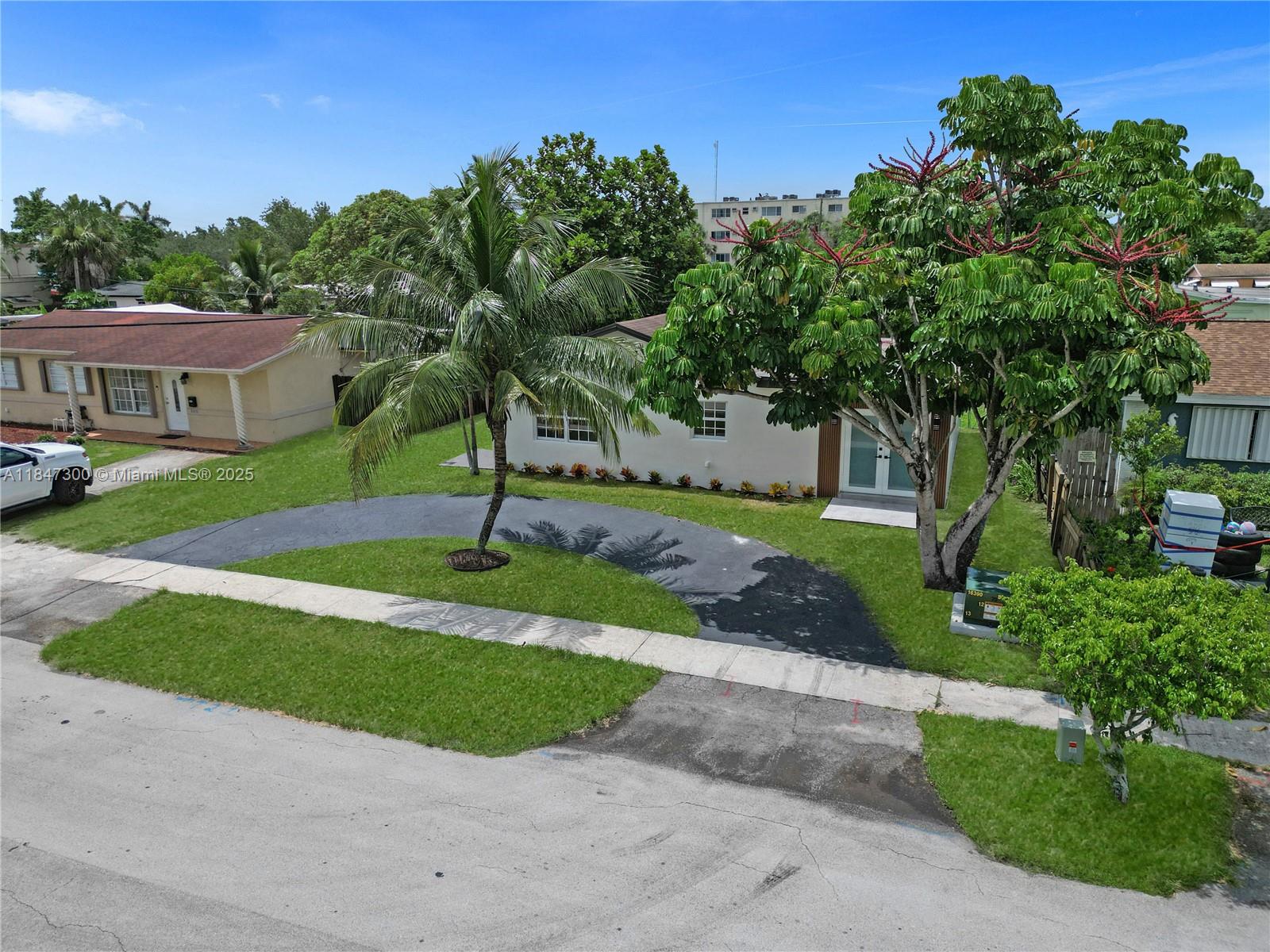 SUNRISE GOLF VILLAGE SEC - Residential