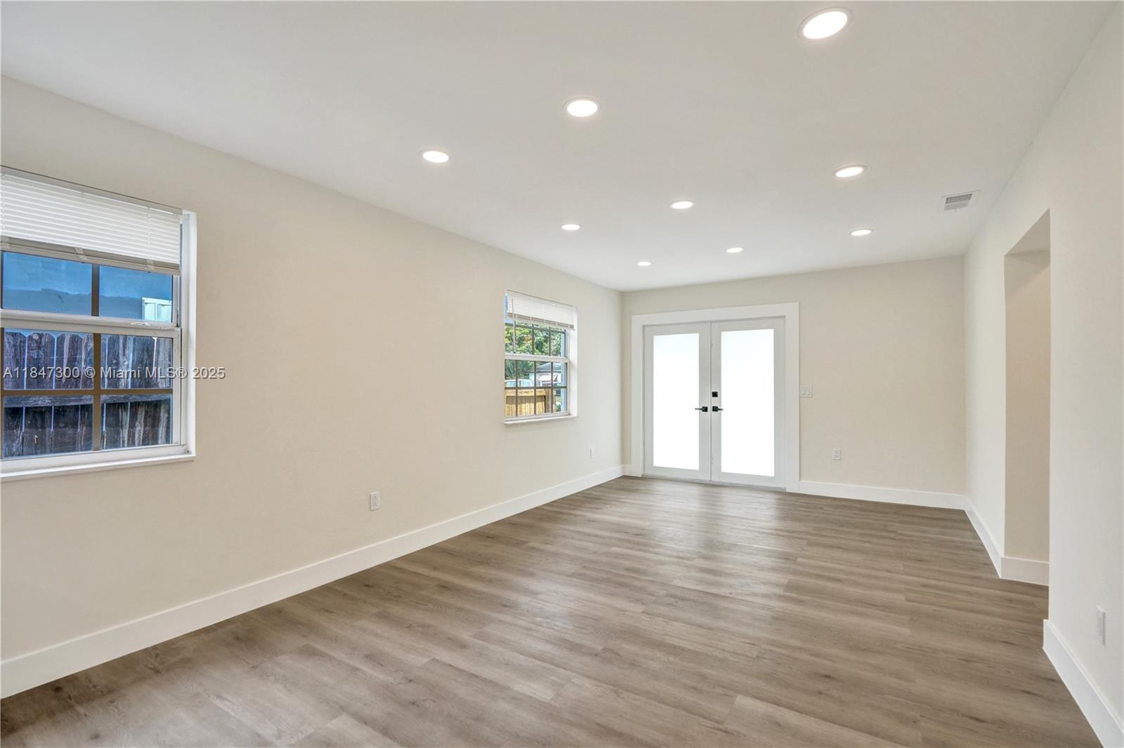 SUNRISE GOLF VILLAGE SEC - Residential