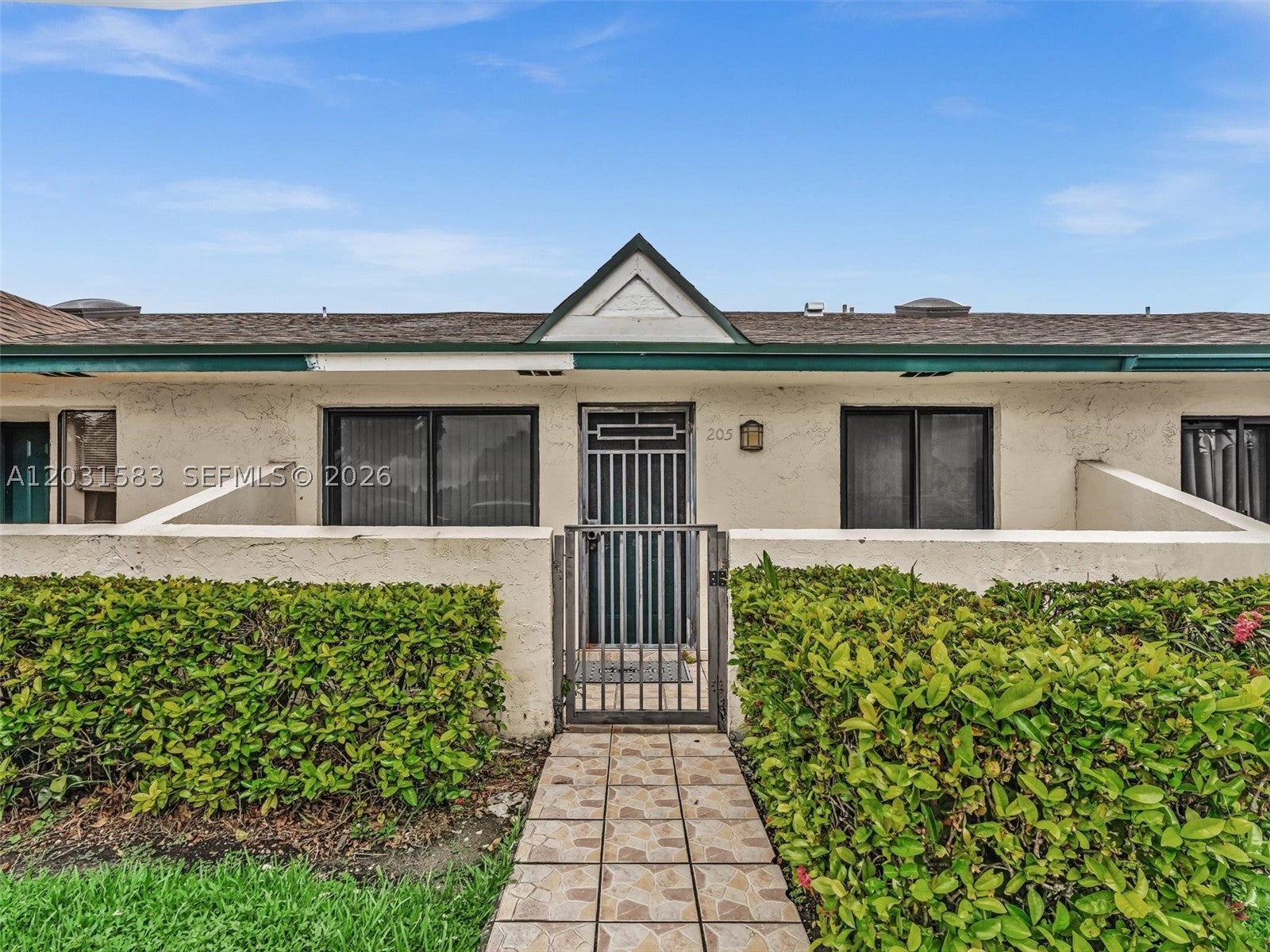 10828 SW 72nd St 205, Miami FL 33173