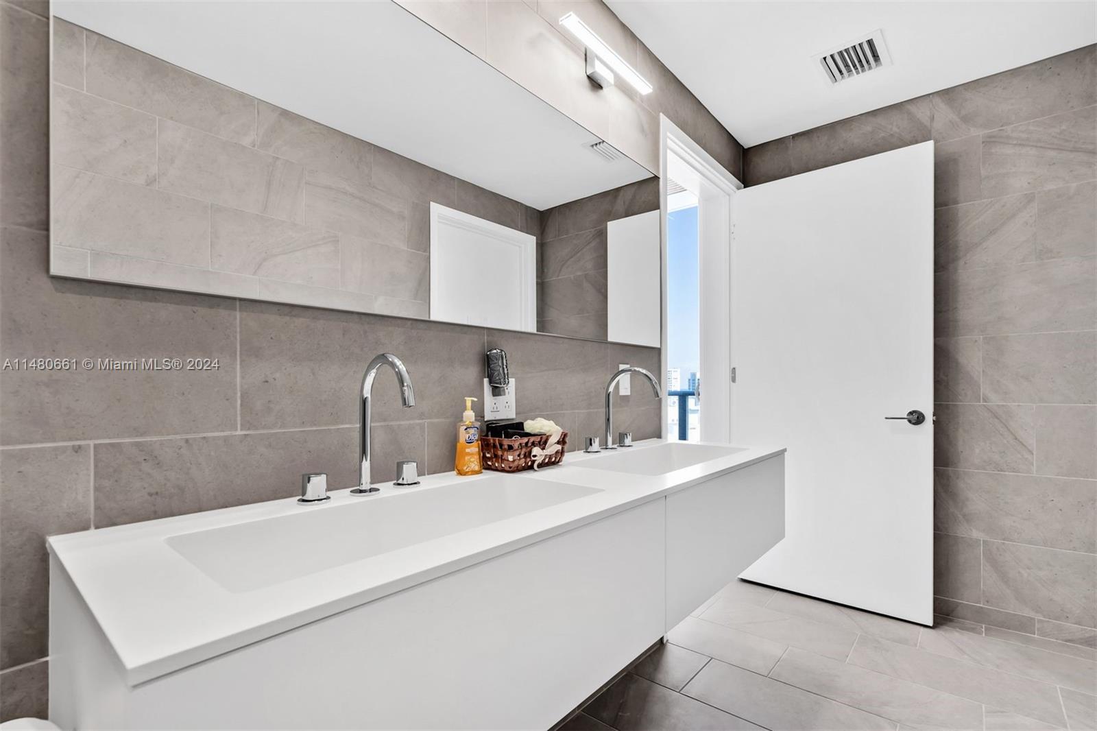 AMD PL OF 2ND OCEAN FRONT - Residential