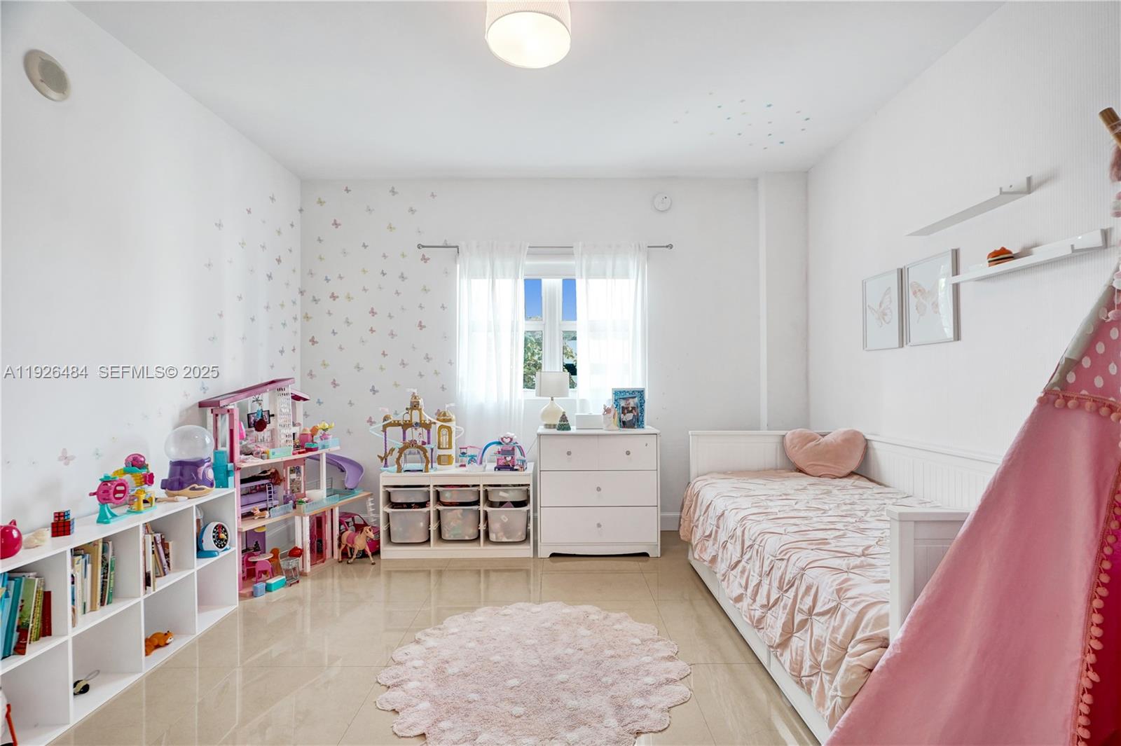 THE OAKS I CONDO - Residential