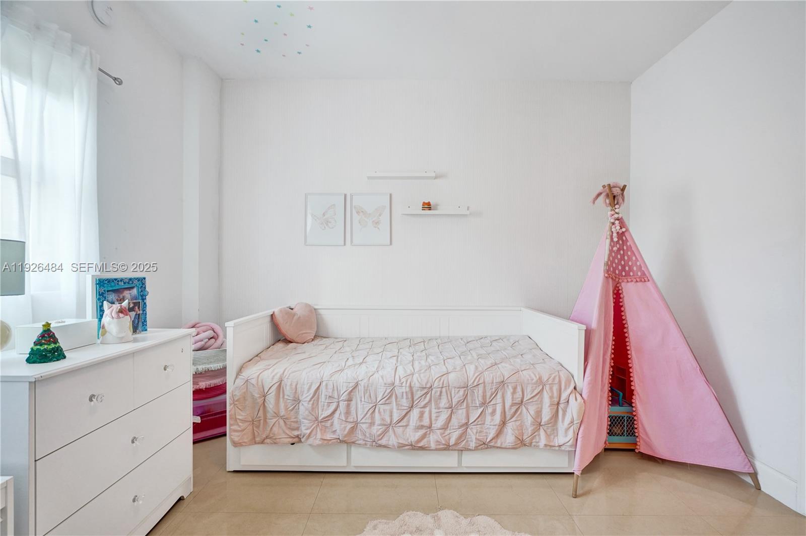 THE OAKS I CONDO - Residential