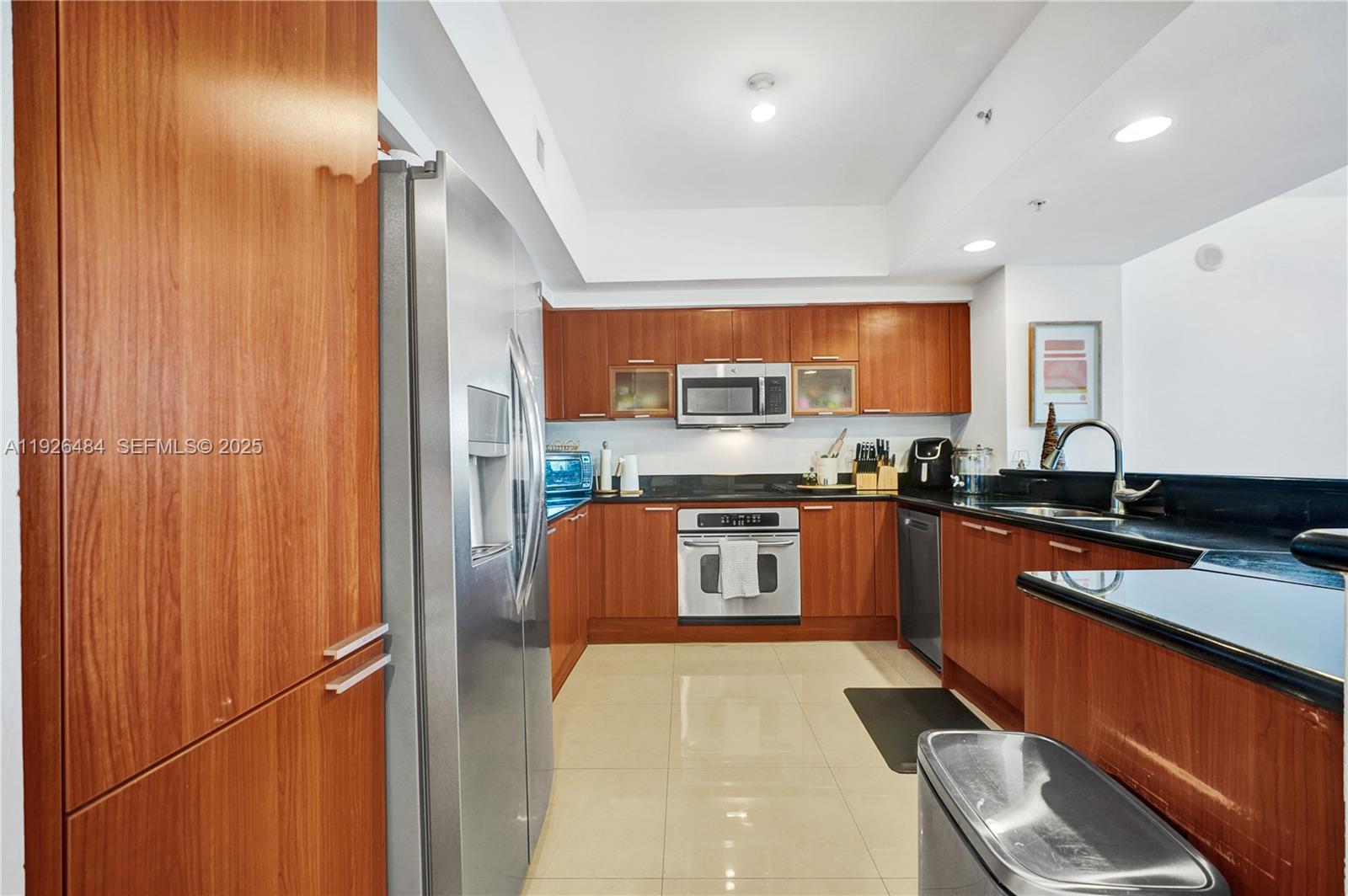 14951 Royal Oaks Ln 401