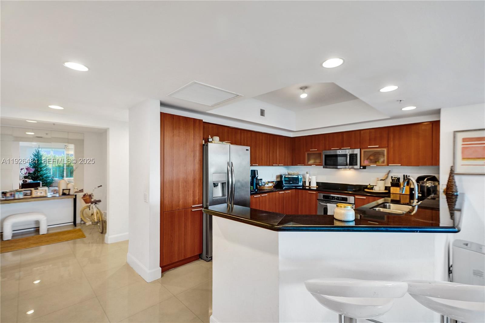 THE OAKS I CONDO - Residential