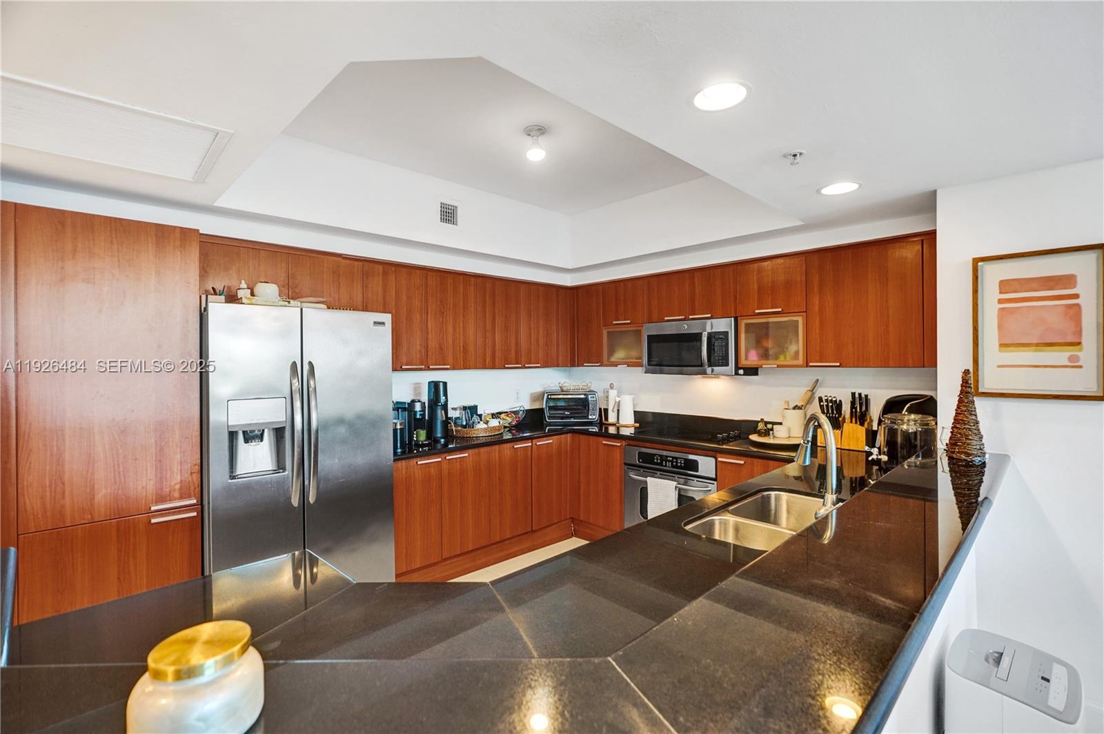 14951 Royal Oaks Ln 401