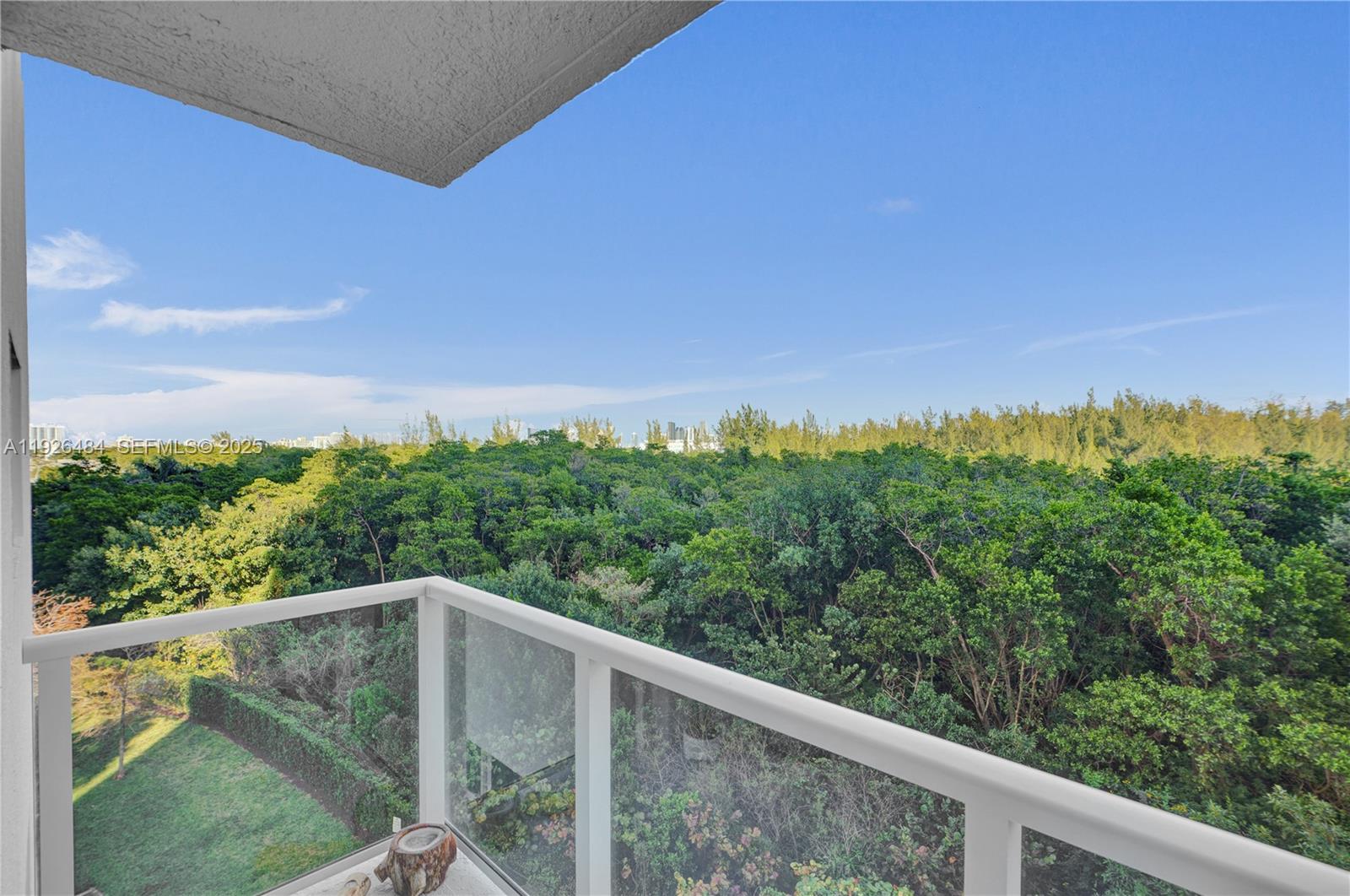 THE OAKS I CONDO - Residential