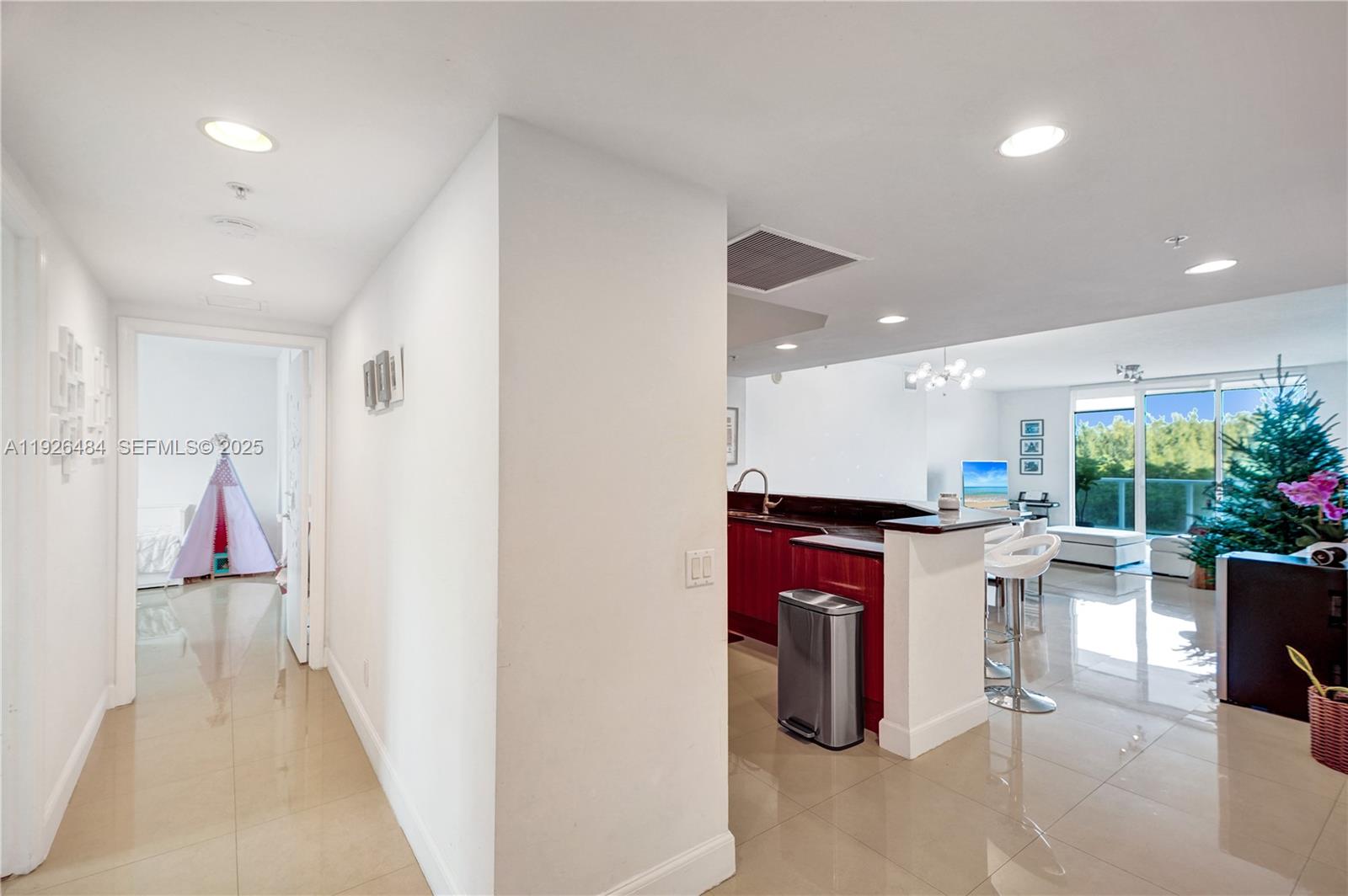 THE OAKS I CONDO - Residential