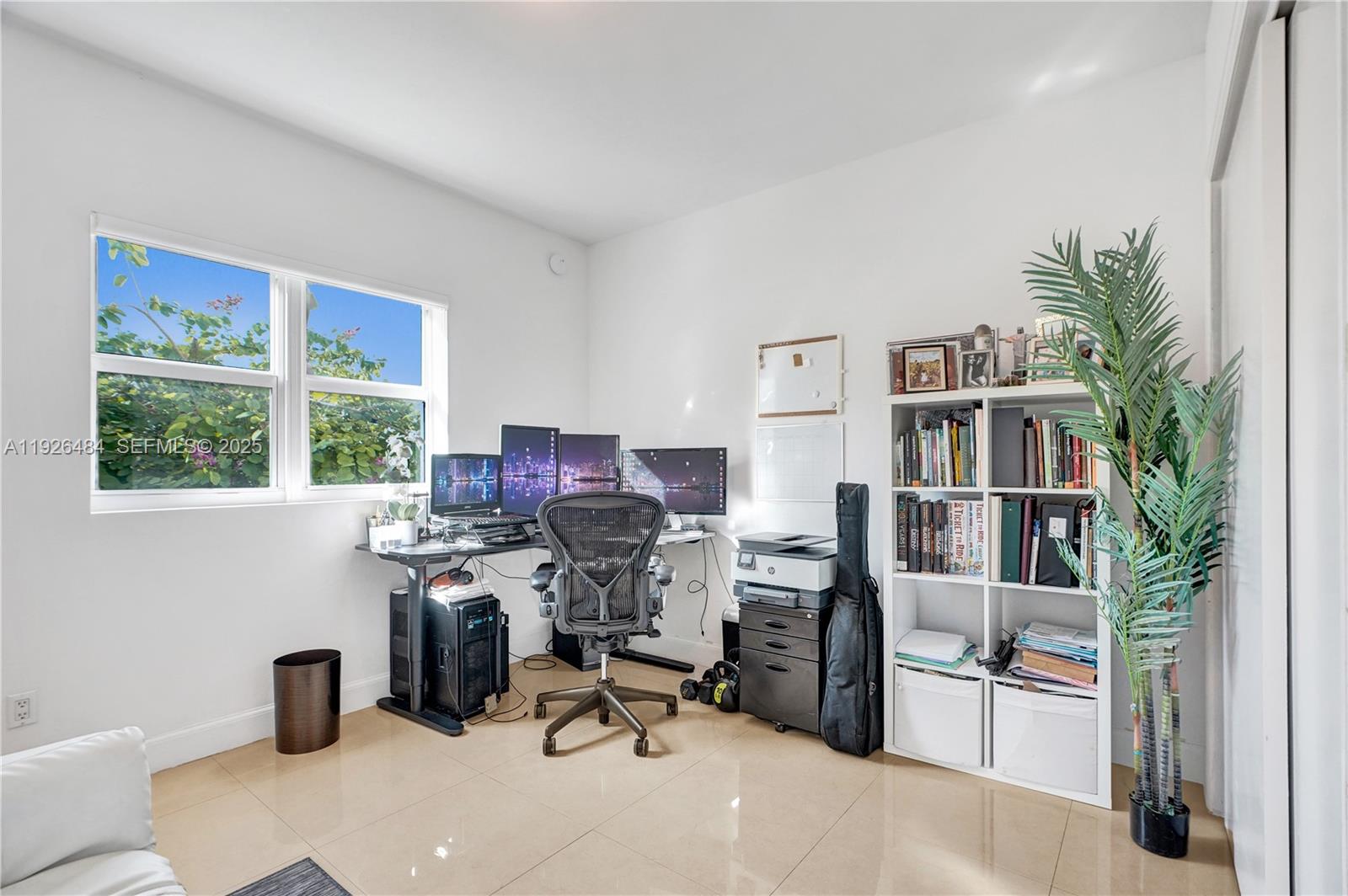 THE OAKS I CONDO - Residential