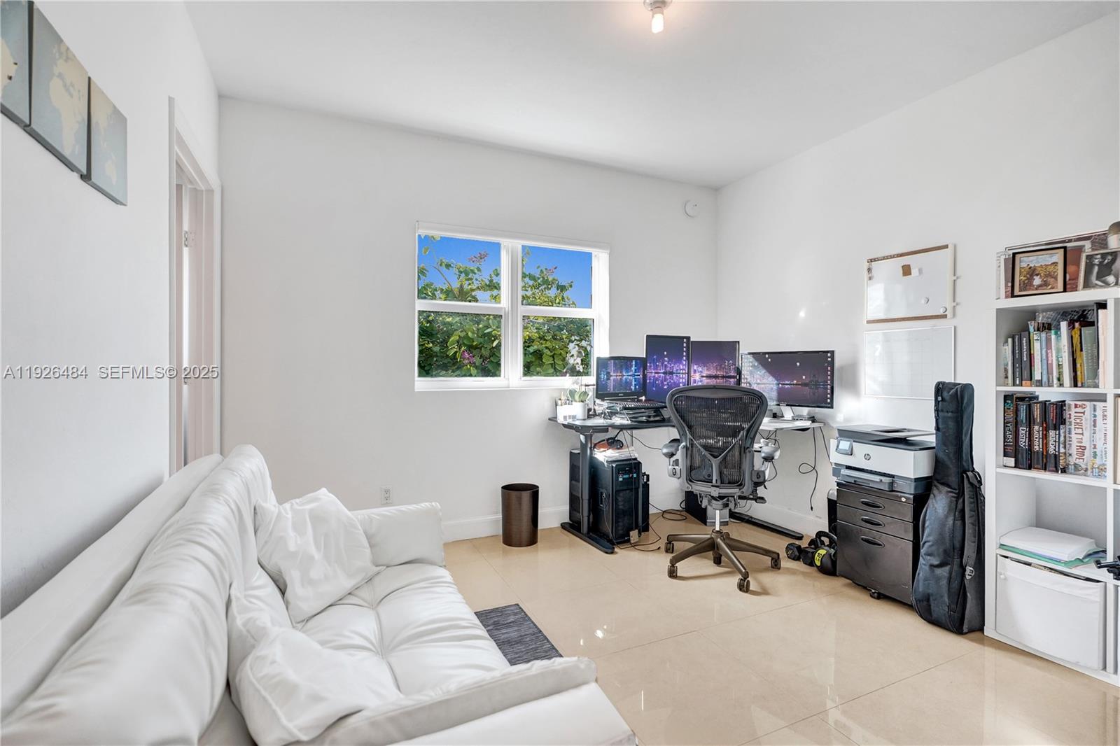 THE OAKS I CONDO - Residential