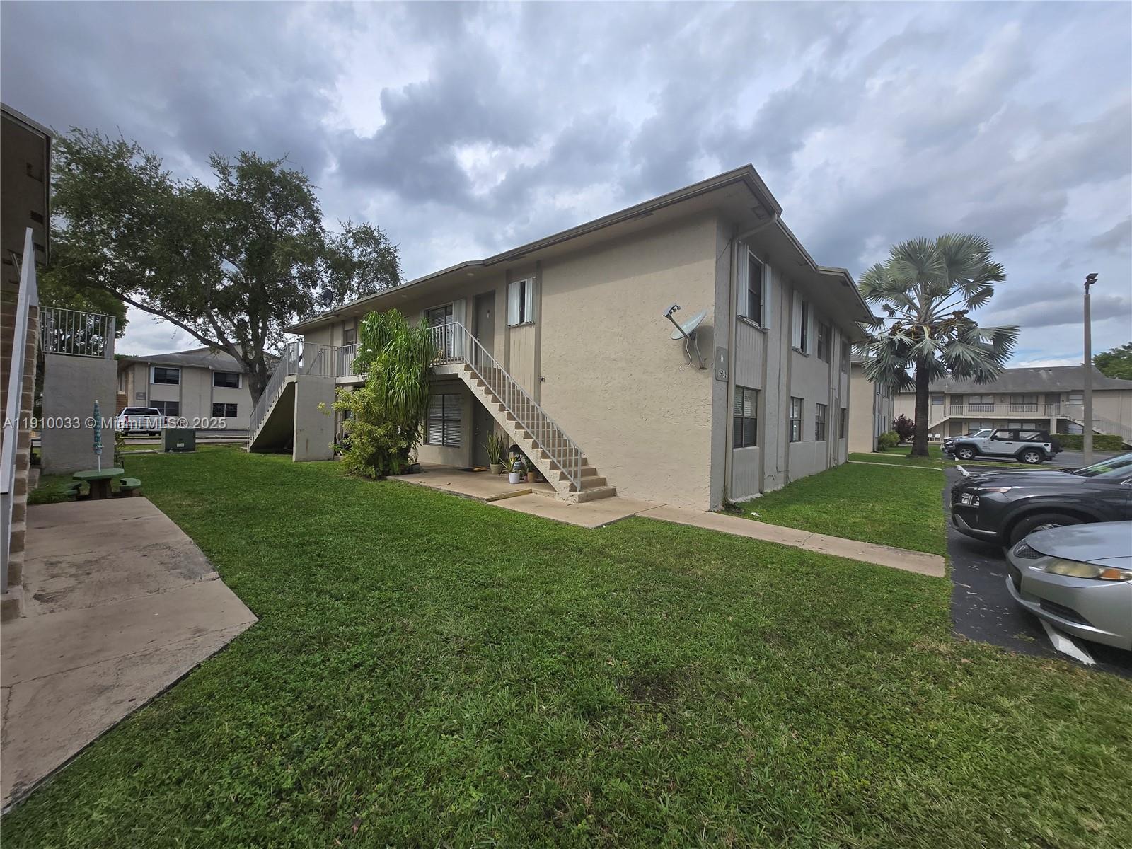 ROZLAND CONDO - Residential Lease