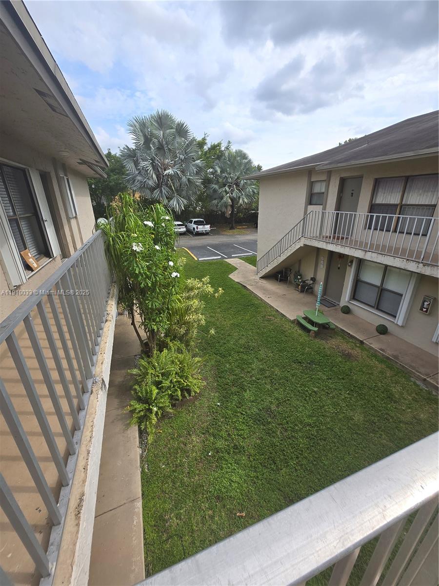 ROZLAND CONDO - Residential Lease