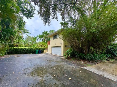 A home in Pinecrest