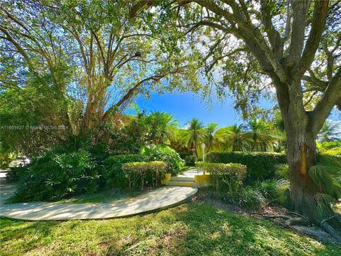 A home in Pinecrest