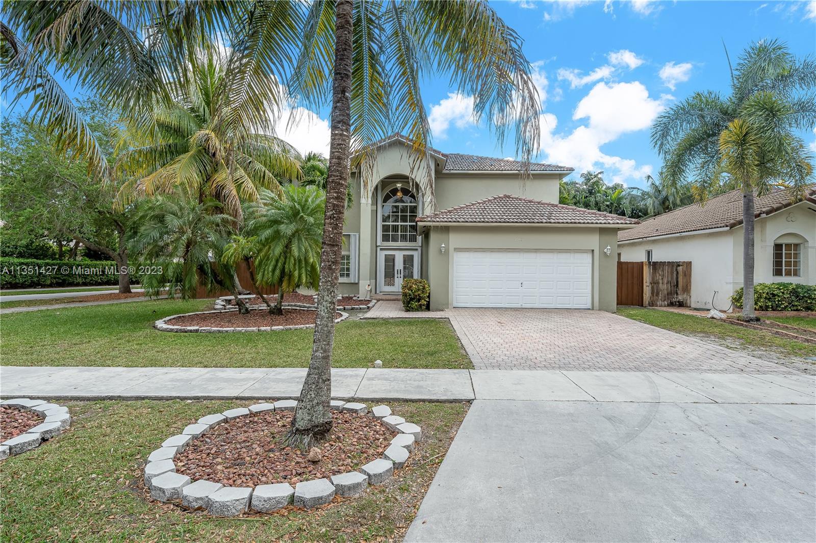 You will love this stunning property in the sought-after West Kendall area! This spacious property offers 4 bedrooms and 2 and a half baths, providing ample space for anyone to enjoy. This property is situated close to a variety of supermarkets, dining options, great shopping and main roads. The home features an open floor plan that's perfect for entertaining guests or spending time with loved ones. The spacious living and dining areas provide ample space to relax and unwind after a long day. The rent payment includes lawn maintenance and pest control service. Don't miss out on the opportunity to make this your new home!
Click on Virtual Tour to see the 3D tour of the home.