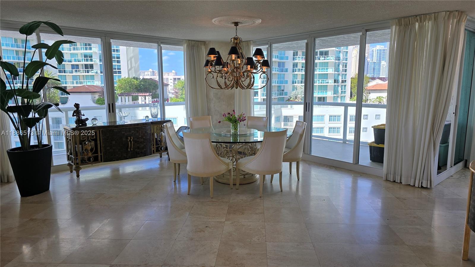 16400 Collins Ave 646