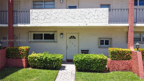 Photo of 300 S Hollybrook Dr #105, Pembroke Pines, FL 33025 (MLS # A12074295)