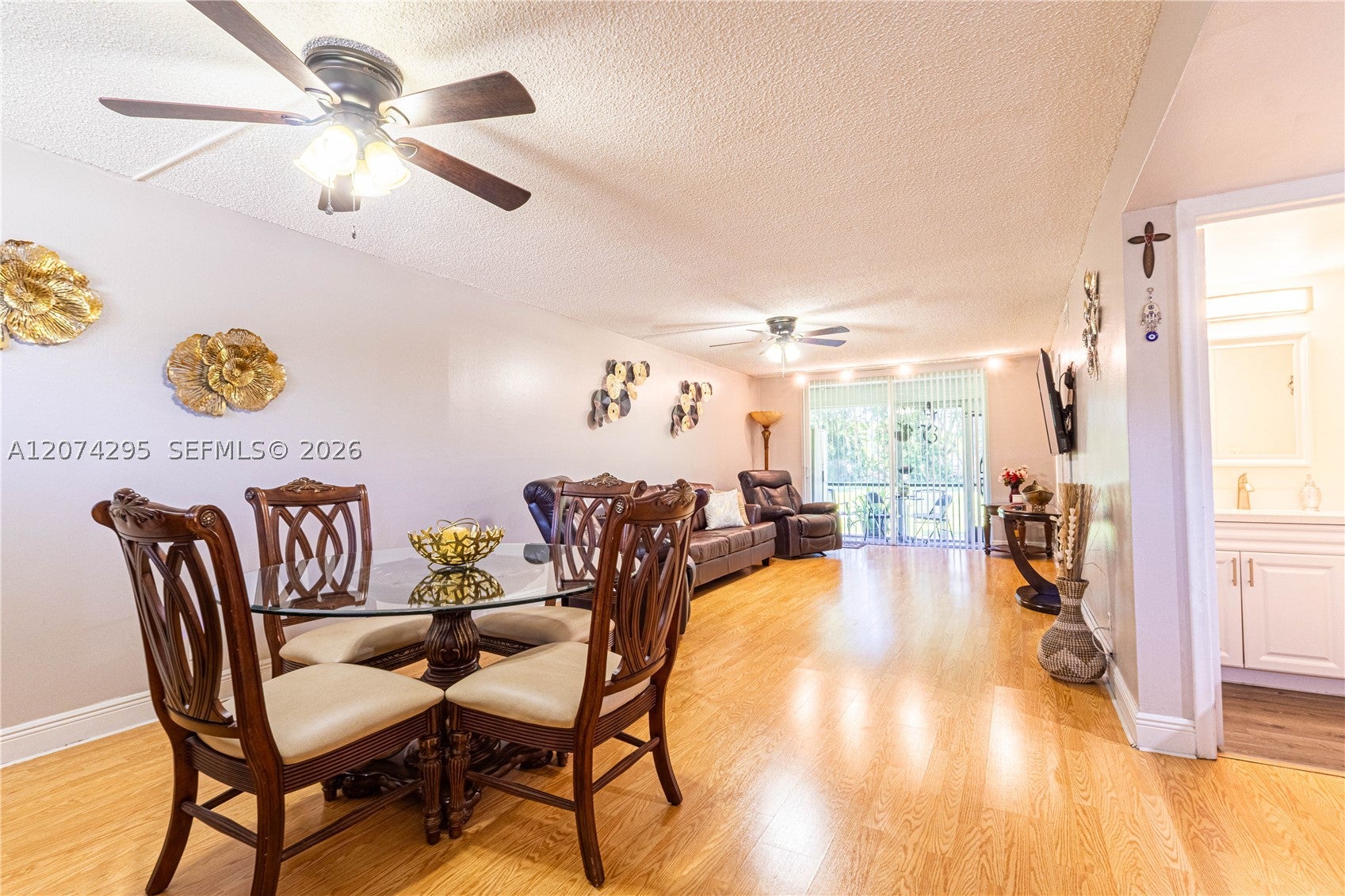 300 S Hollybrook Dr 105