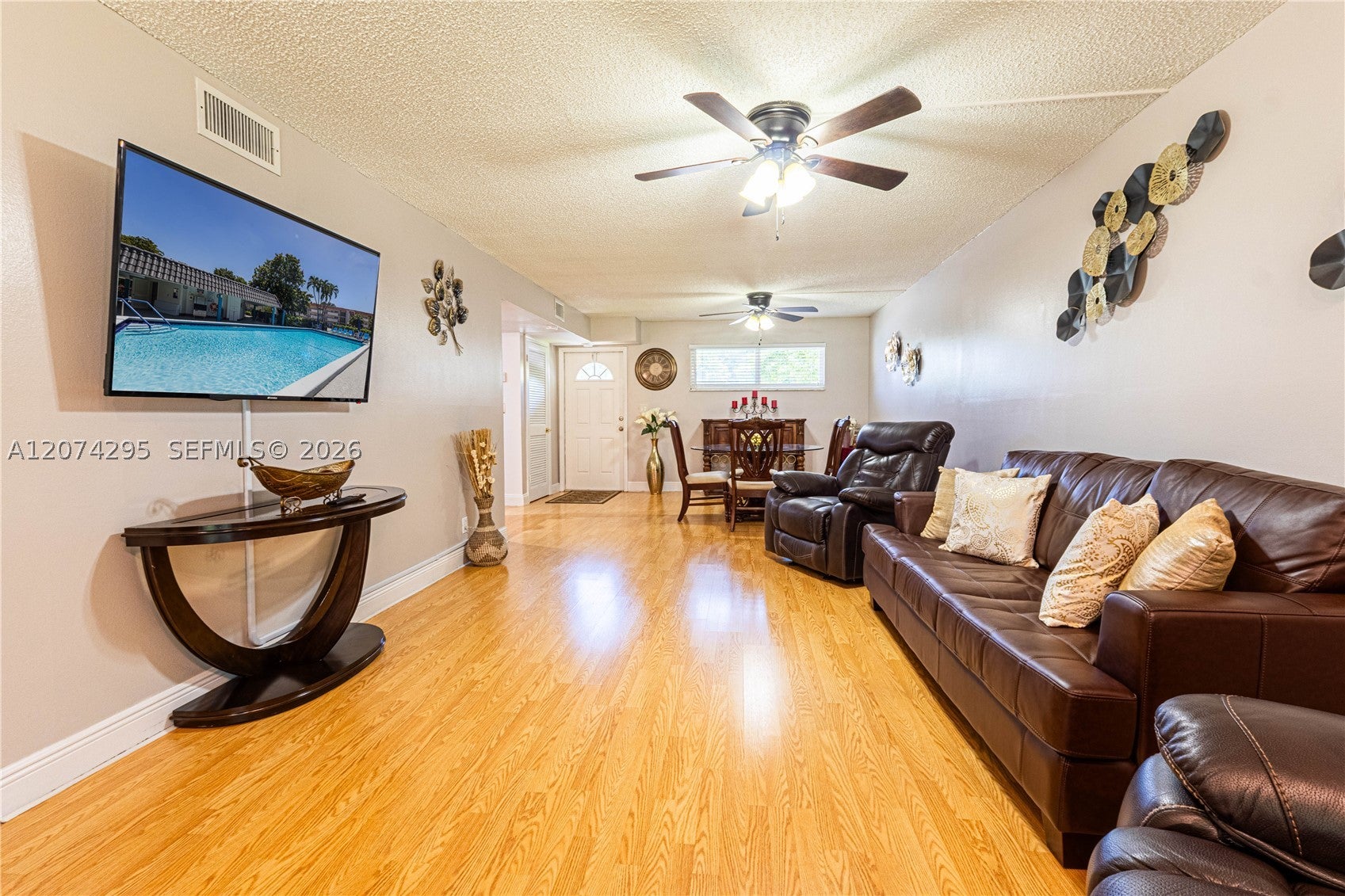 300 S Hollybrook Dr 105