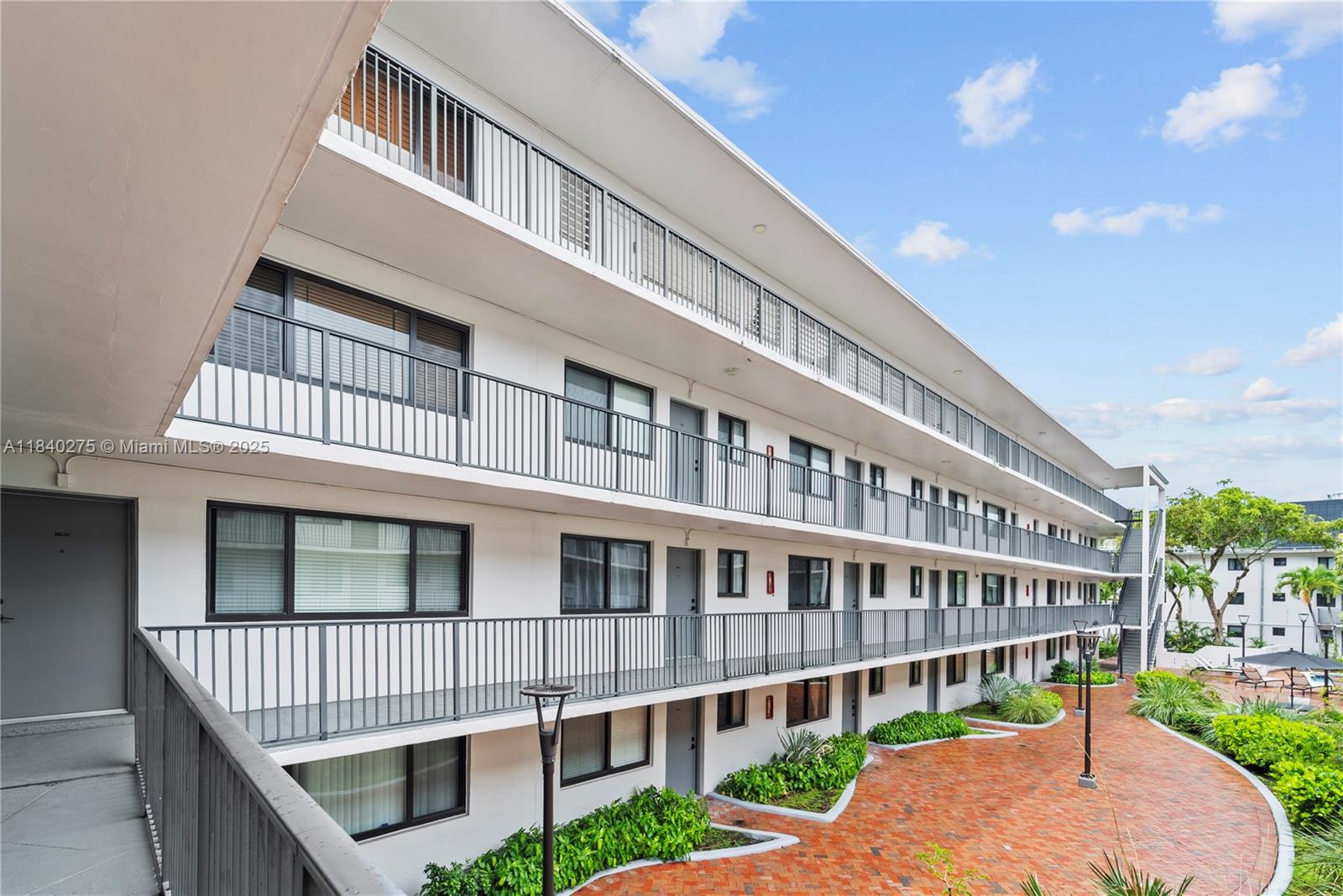 COURTYARDS OF THE GROVE C - Residential