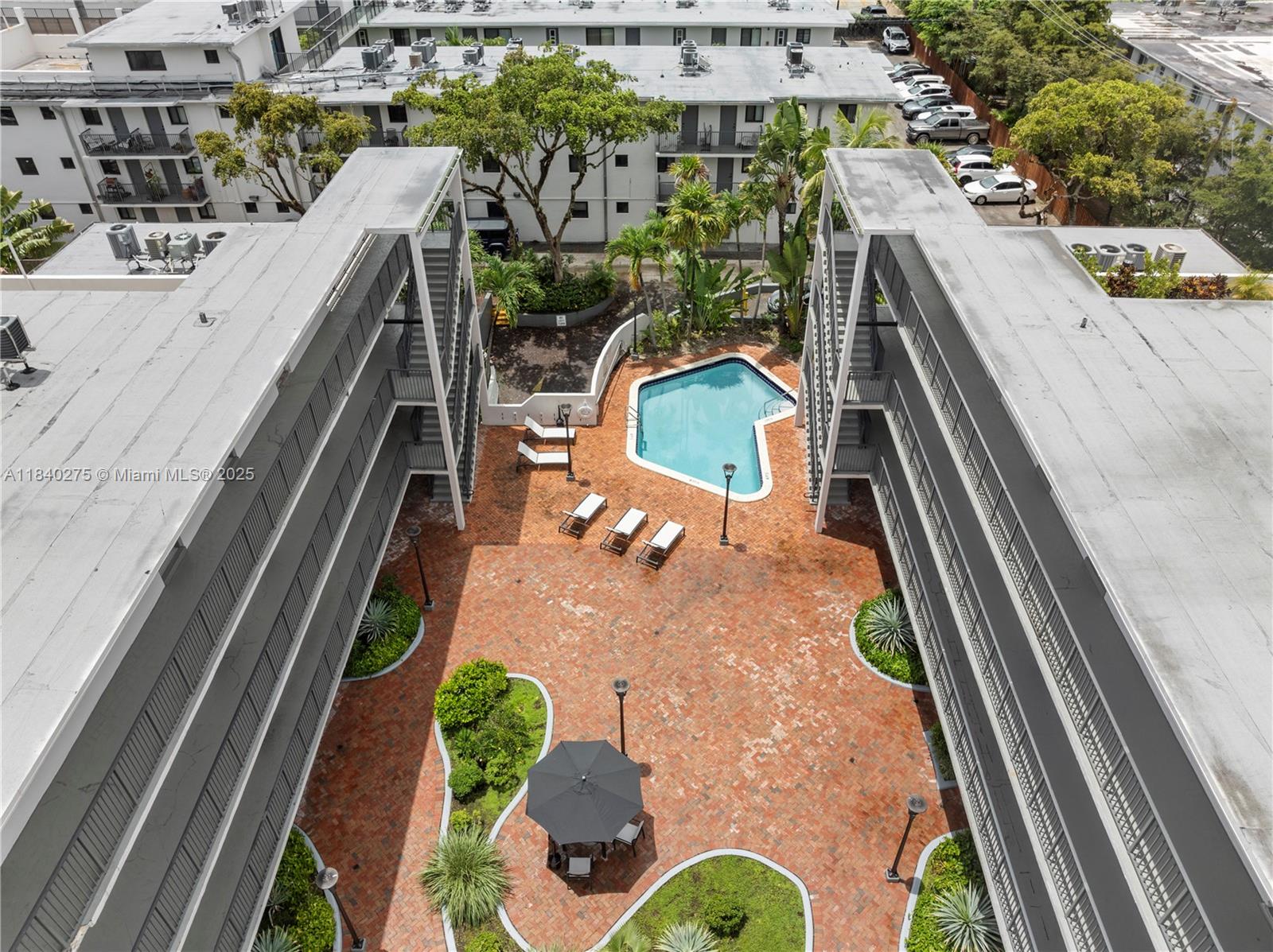 COURTYARDS OF THE GROVE C - Residential