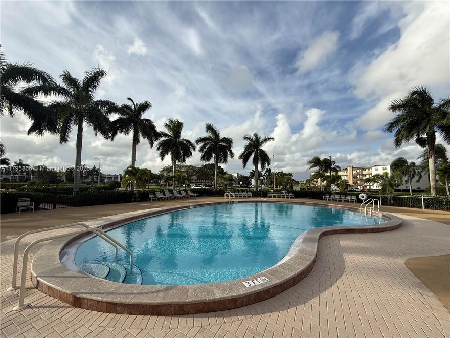 Enjoy the Boca Raton Country Club lifestyle! This 1-bedroom, 1.5-bath condo in the gated community of Century
Village is located in the heart of Boca Raton. Stroll through landscaped pathways, unwind
at the community pool, enjoy the tennis court, and meet friends at the clubhouse. Nearby, you'll find restaurants,
shopping, medical offices, along with easy access to main highways. Applicants need a minimum credit score of
680, proof of income, and a clean record. The HOA application is simple, with a one-year lease required. Schedule
a tour!