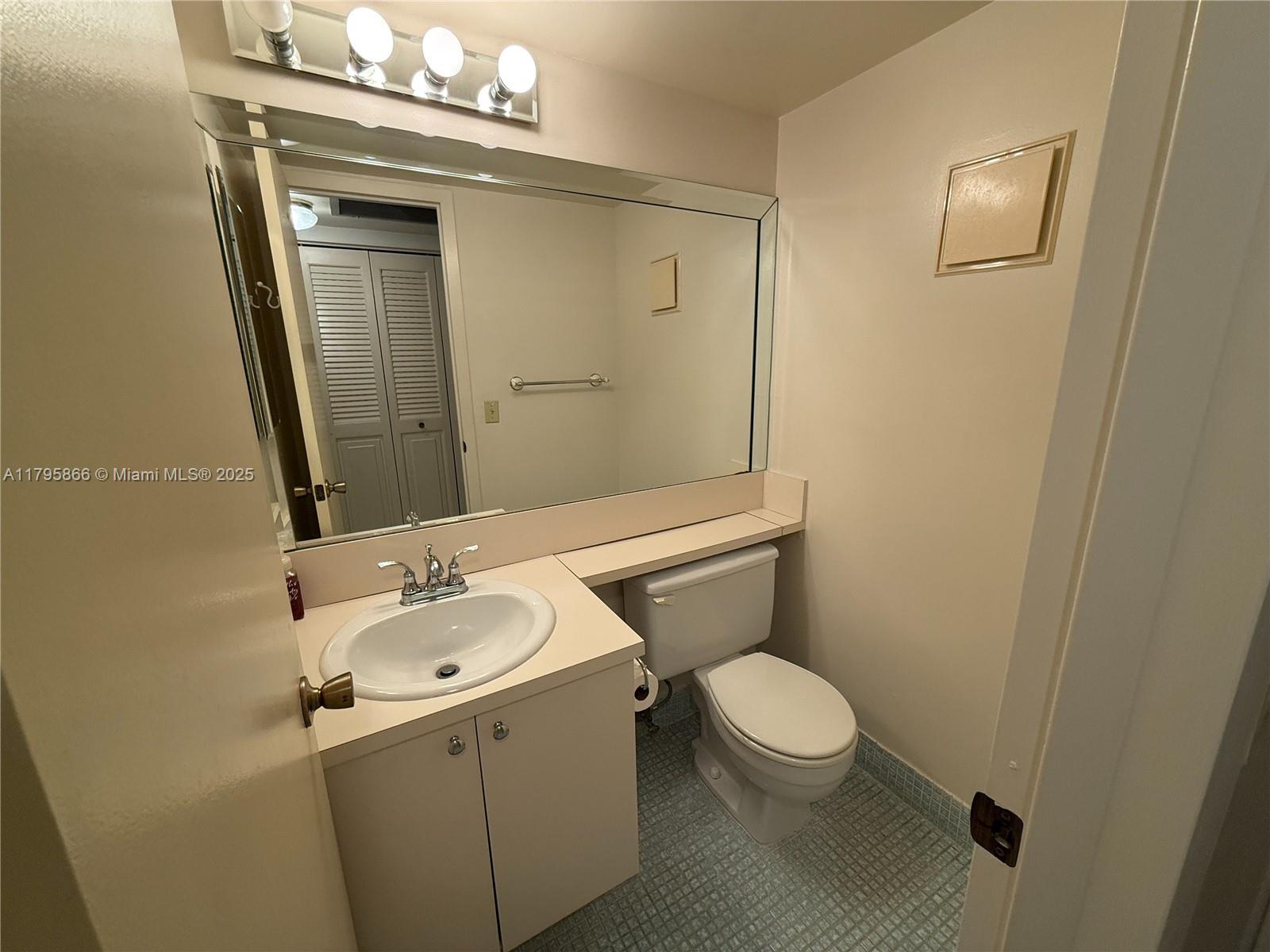 FANSHAW AT CENTURY VILLAG - Residential Lease