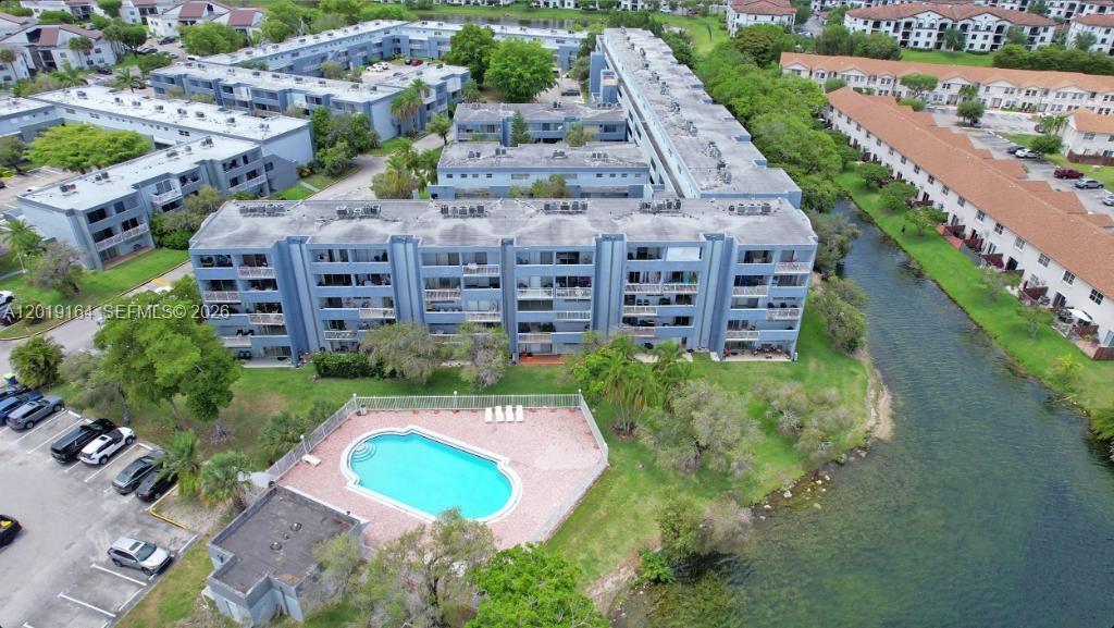 THE BEACH CLUB FONTAINEBL - Residential