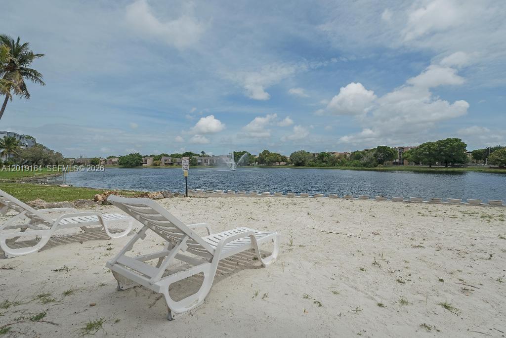 THE BEACH CLUB FONTAINEBL - Residential