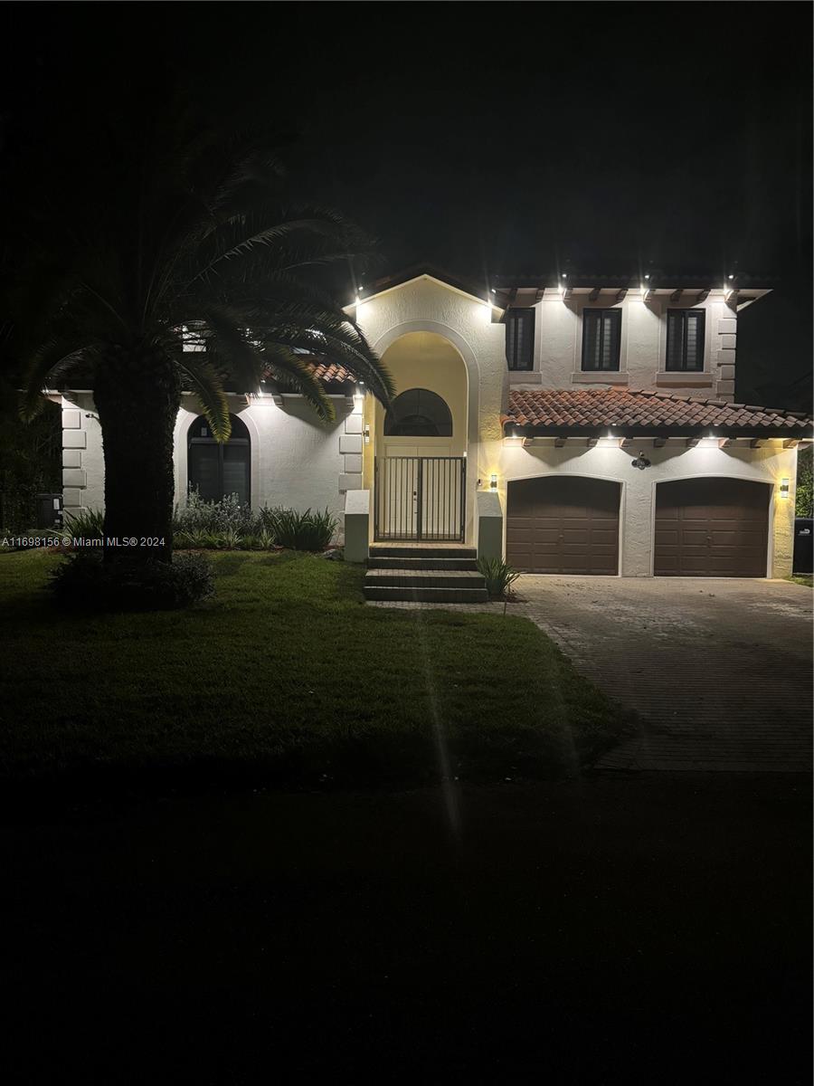 7796 Sw 193rd Ln, Cutler Bay, Miami-Dade County, Florida - 5 Bedrooms  
4 Bathrooms - 