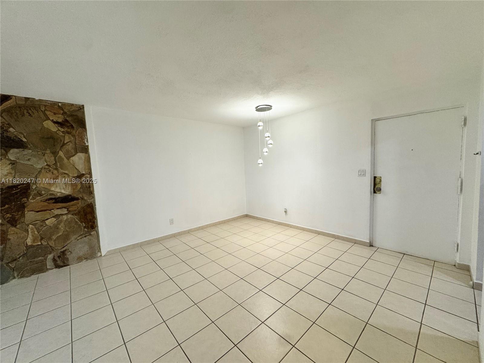 SUMMIT CHASE CONDO - Residential Lease