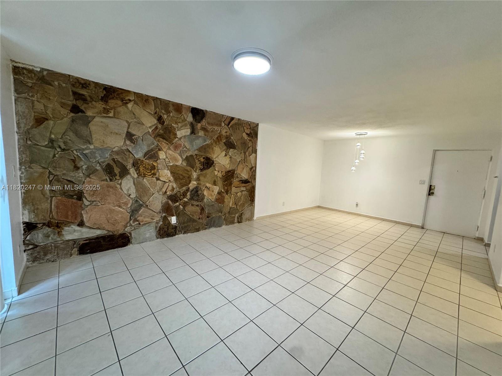 SUMMIT CHASE CONDO - Residential Lease