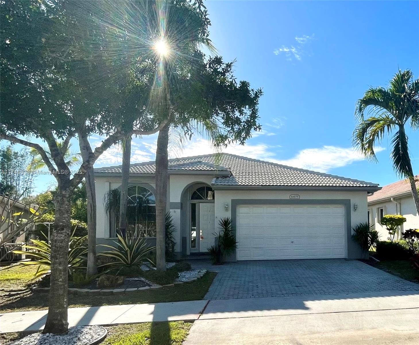Rental Property at 6405 Lake Tern Ln 6405, Coconut Creek, Broward County, Florida - Bedrooms: 3 
Bathrooms: 2  - $4,000 MO.