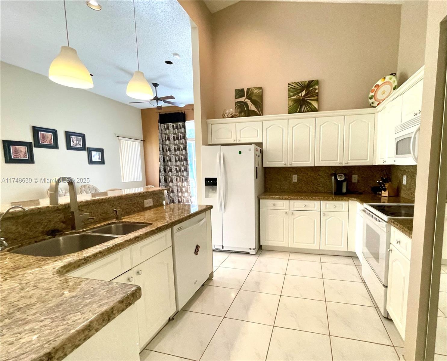 Rental Property at 6405 Lake Tern Ln 6405, Coconut Creek, Broward County, Florida - Bedrooms: 3 
Bathrooms: 2  - $4,000 MO.