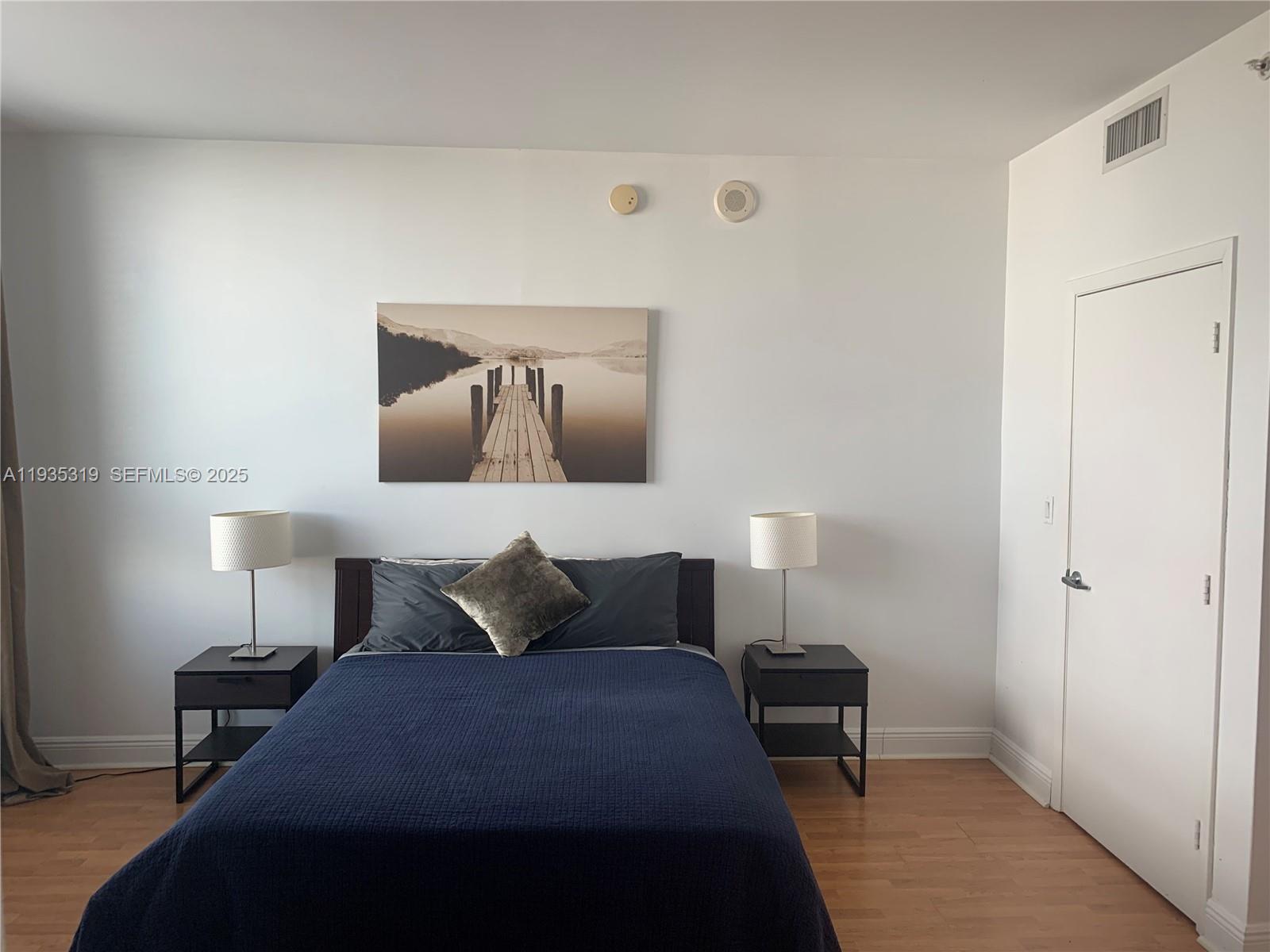 IVY CONDO - Residential