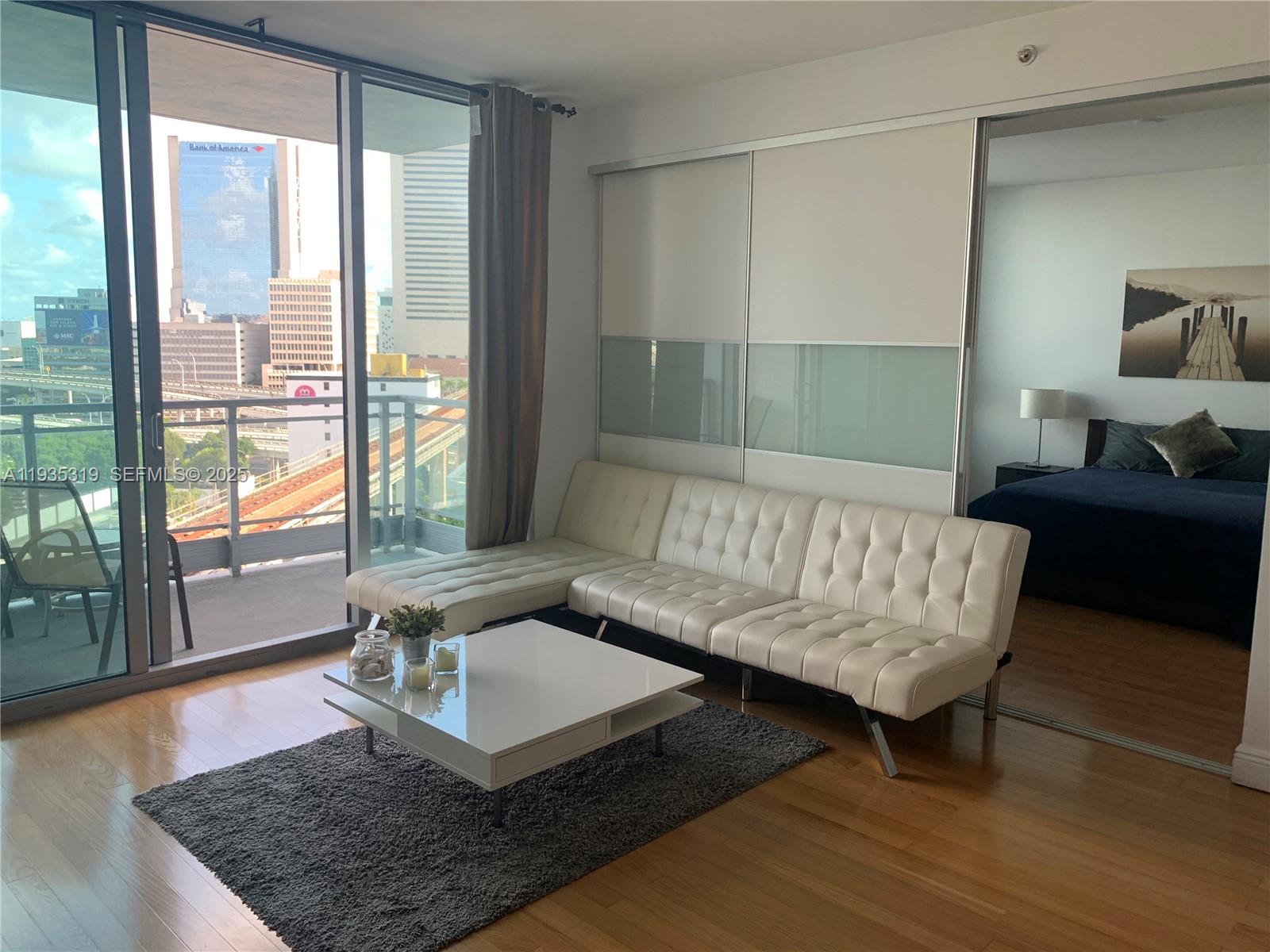 IVY CONDO - Residential