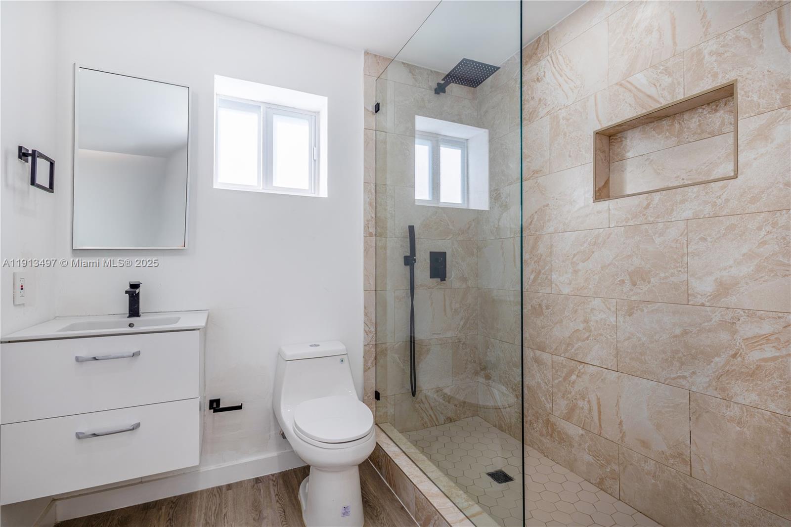 DRIFTWOOD PLAZA NO 3 - Residential Lease