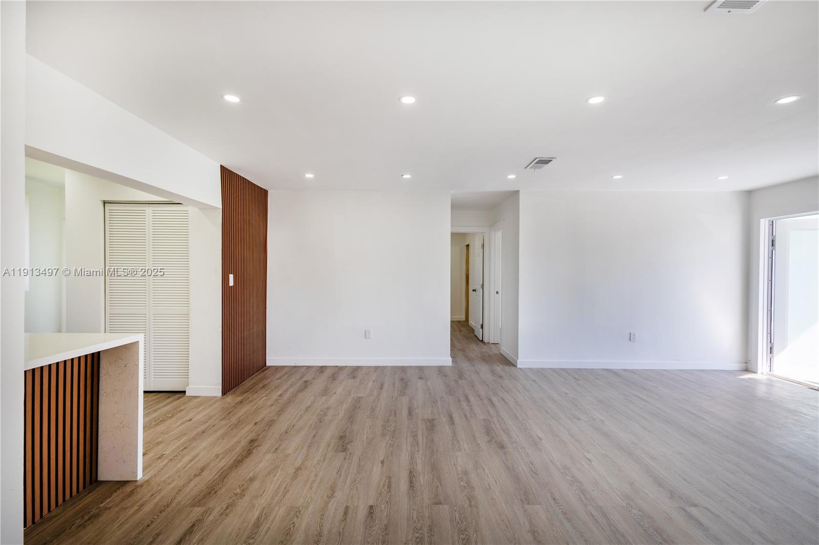 DRIFTWOOD PLAZA NO 3 - Residential Lease