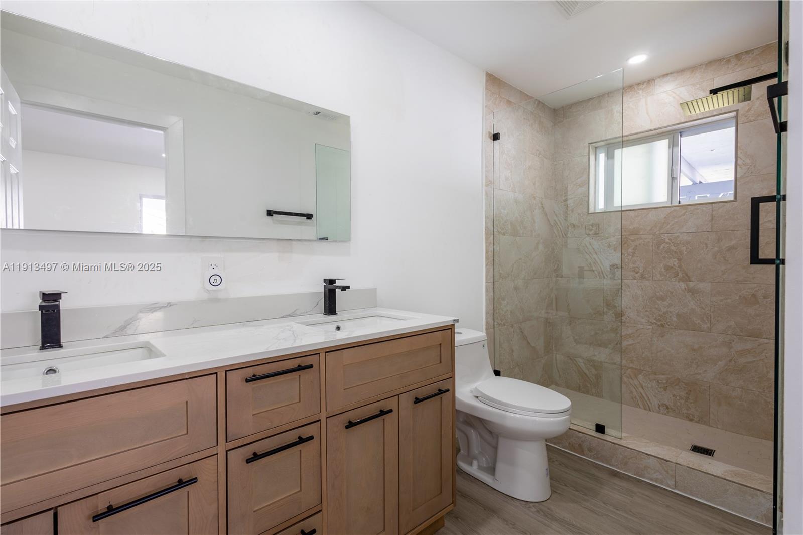 DRIFTWOOD PLAZA NO 3 - Residential Lease